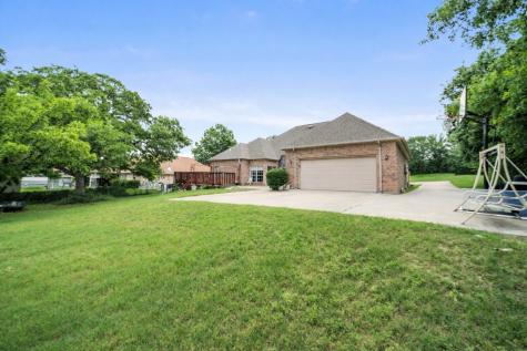 12020 Younger Court Azle TX 76020