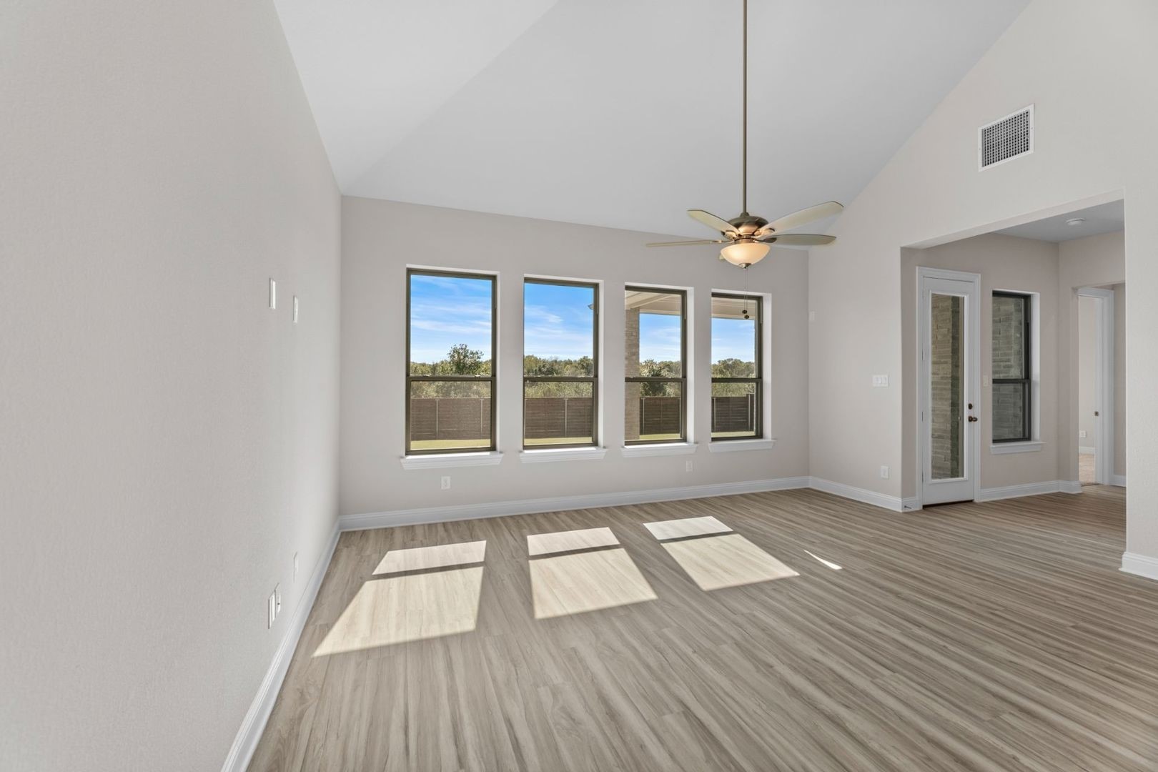2040 Diamond Cove Mesquite TX 75181