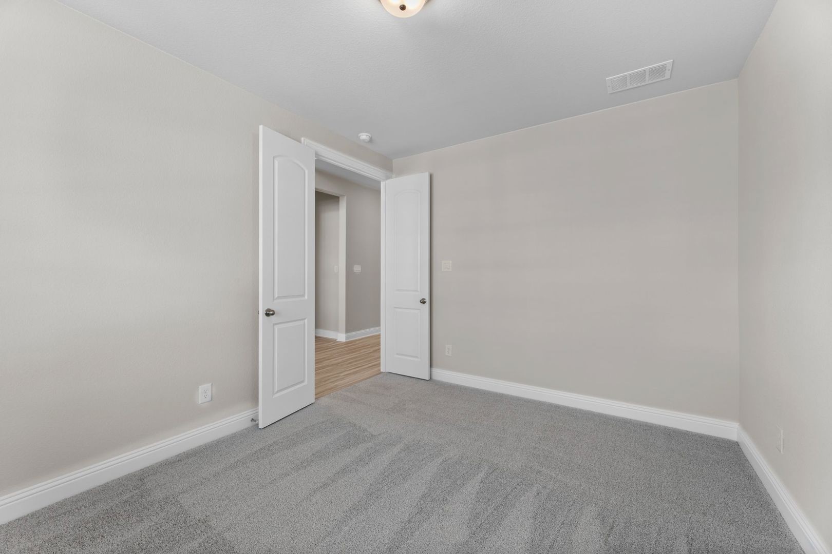 2040 Diamond Cove Mesquite TX 75181