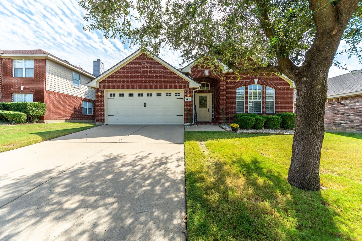 9213 Harrisburg Lane Mckinney TX 75071