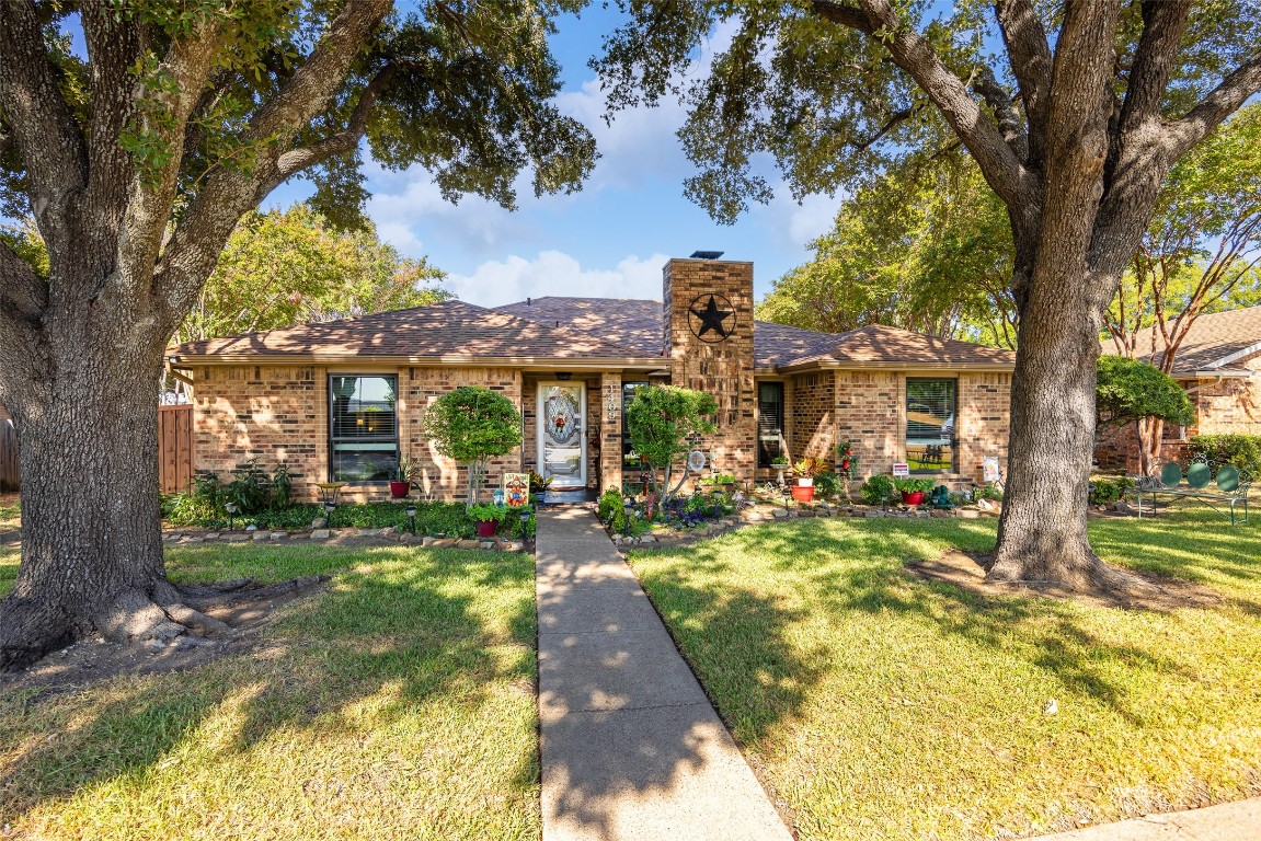 1409 Woodland Park Drive Garland TX 75040