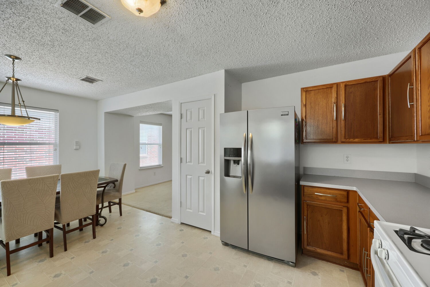 903 Hems Lane Arlington TX 76001