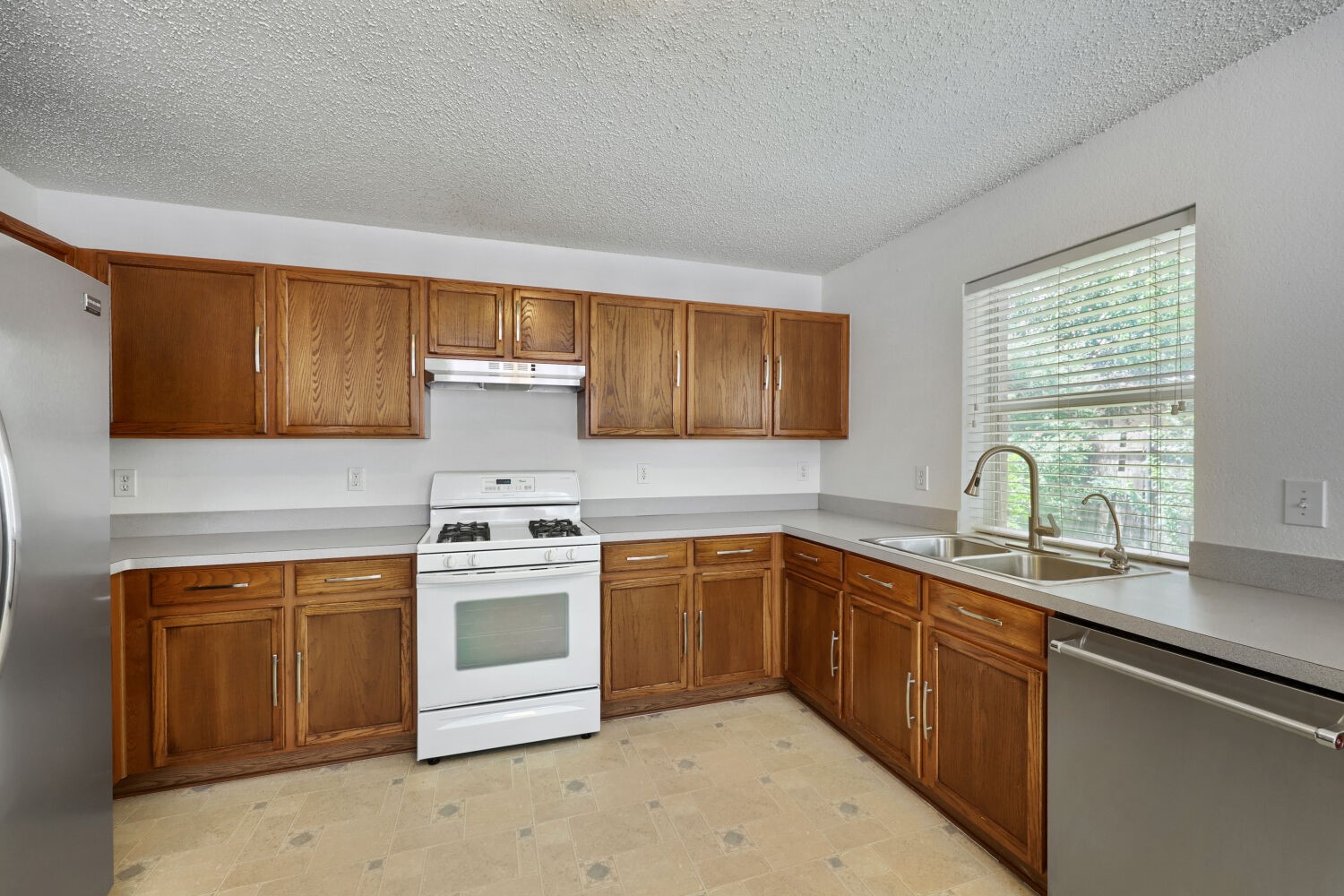 903 Hems Lane Arlington TX 76001