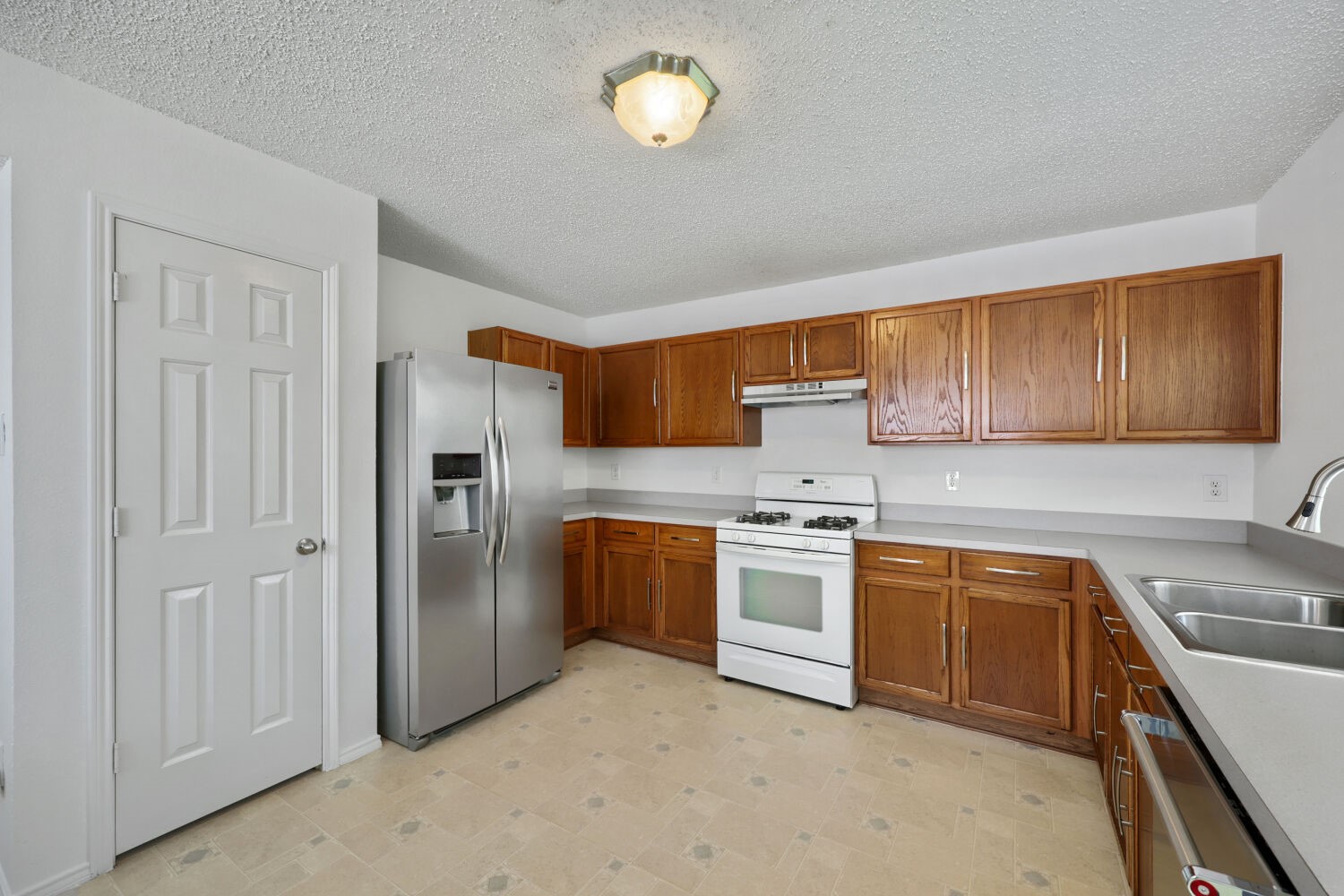 903 Hems Lane Arlington TX 76001