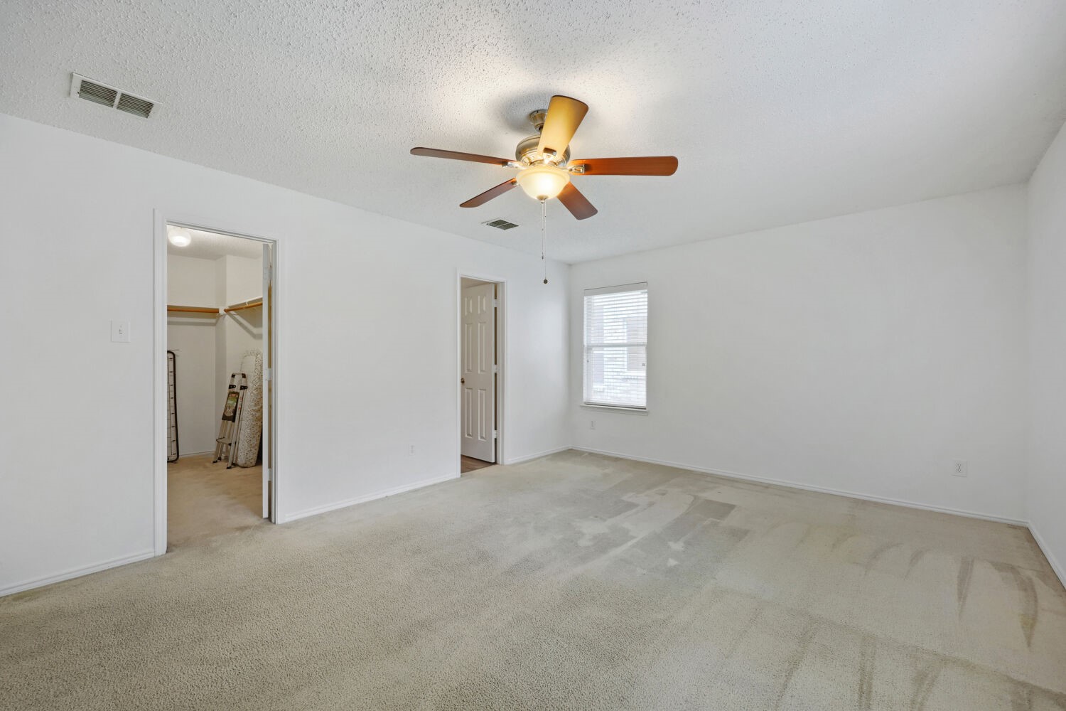 903 Hems Lane Arlington TX 76001