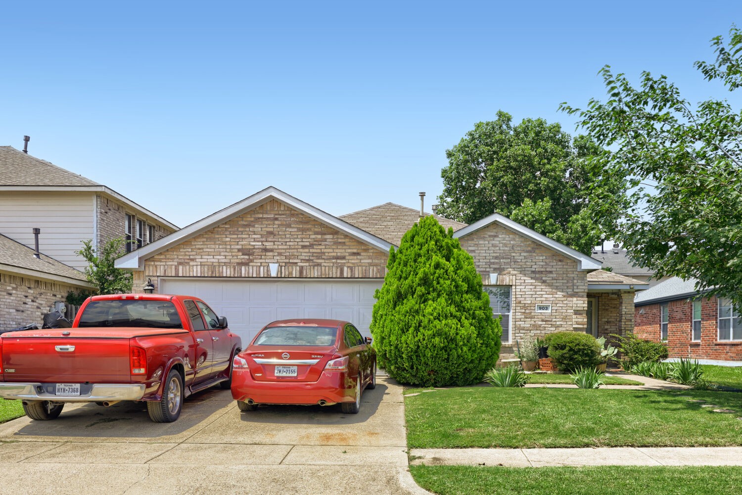 903 Hems Lane Arlington TX 76001