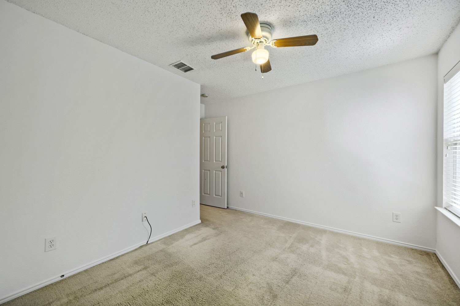 903 Hems Lane Arlington TX 76001