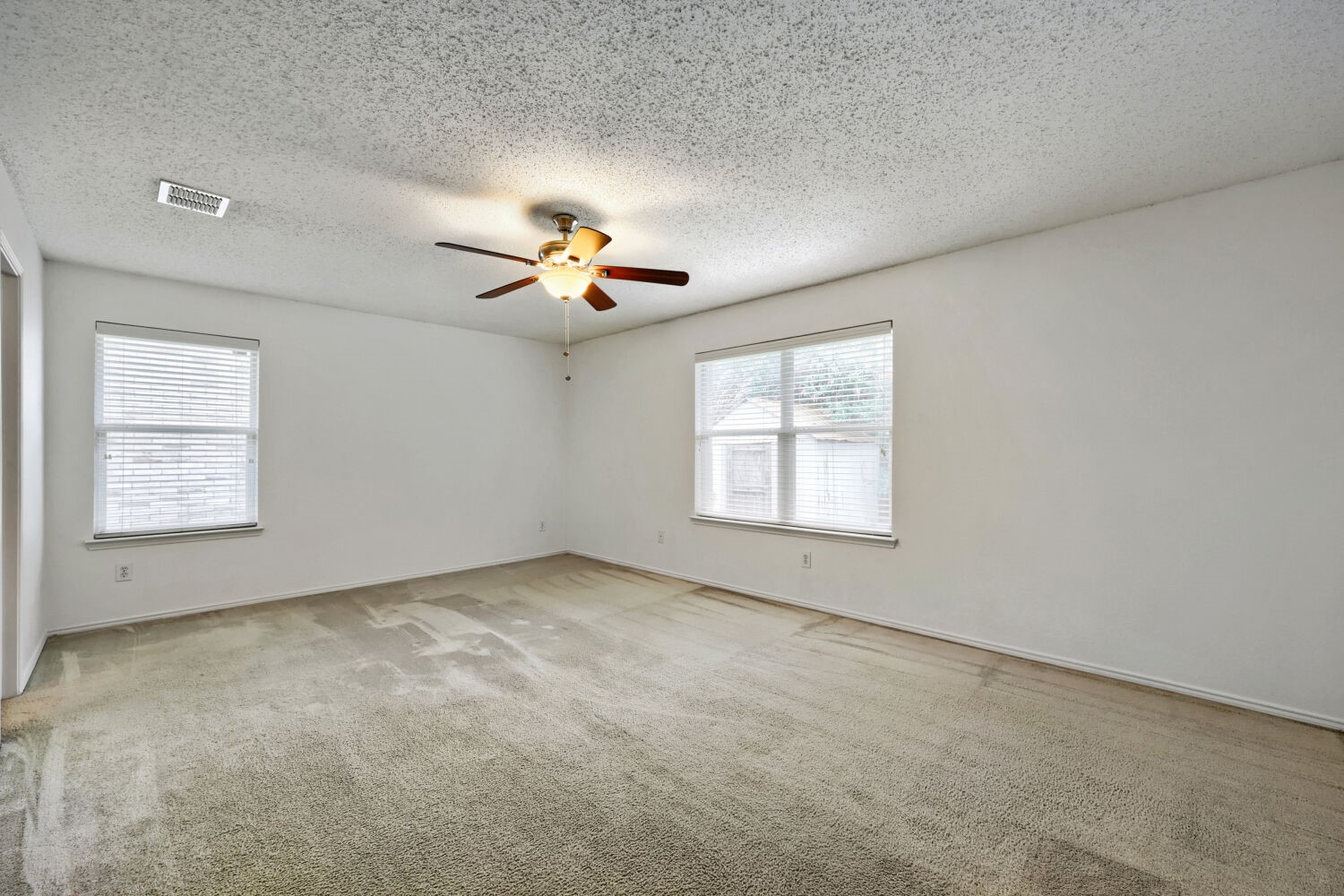 903 Hems Lane Arlington TX 76001