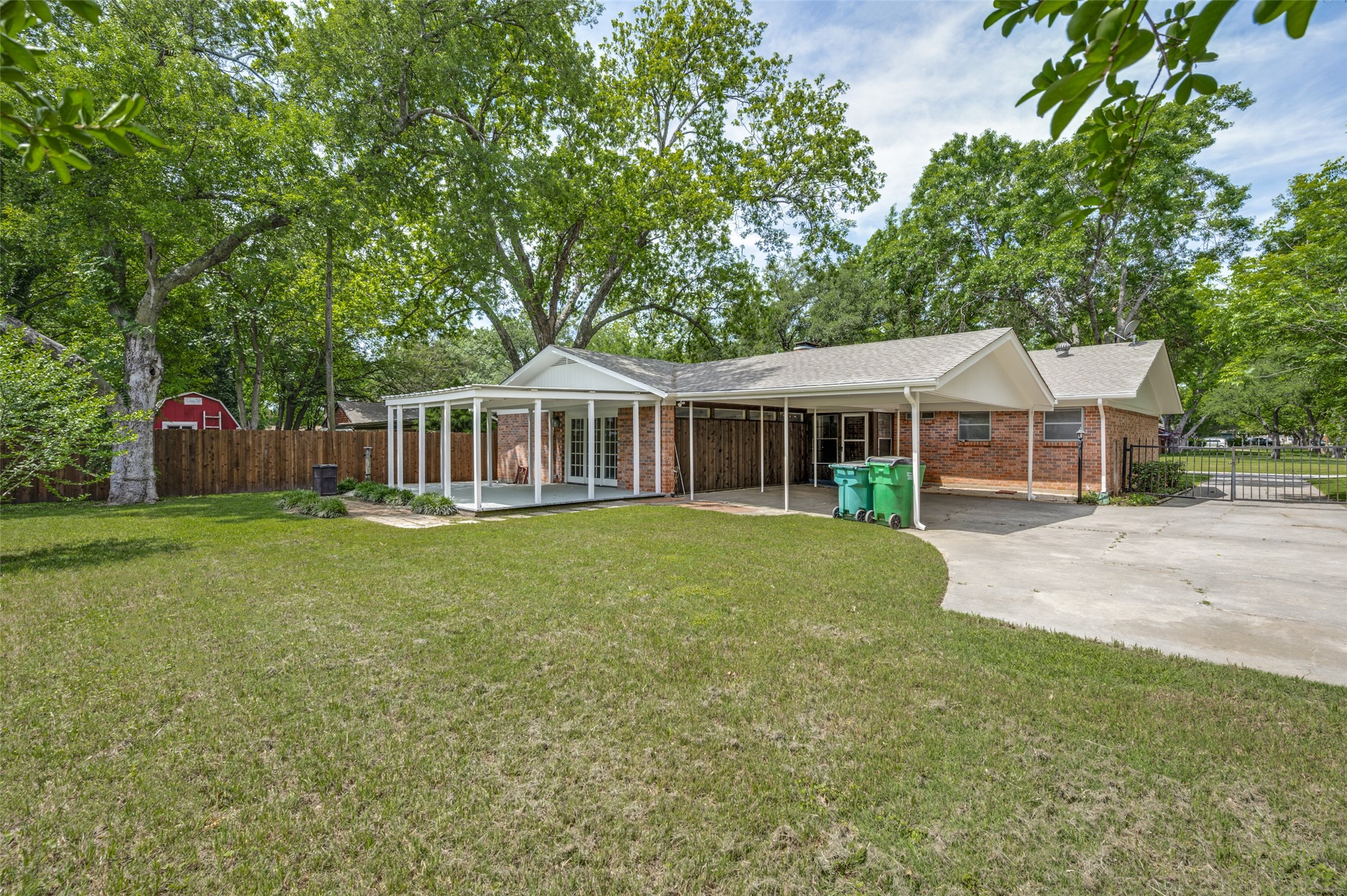 19 Shadowood Lane Gainesville TX 76240