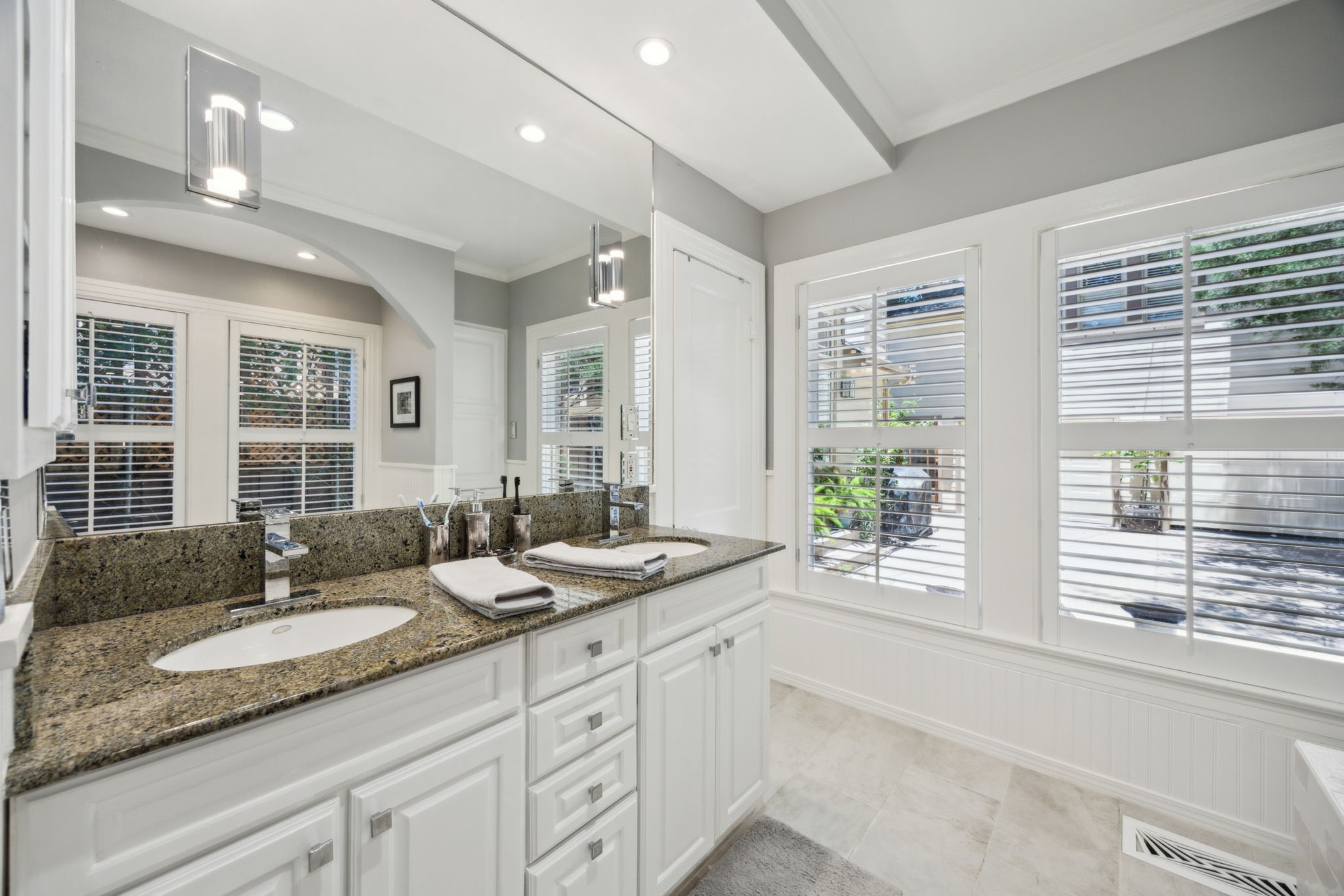 6329 Richmond Avenue Dallas TX 75214