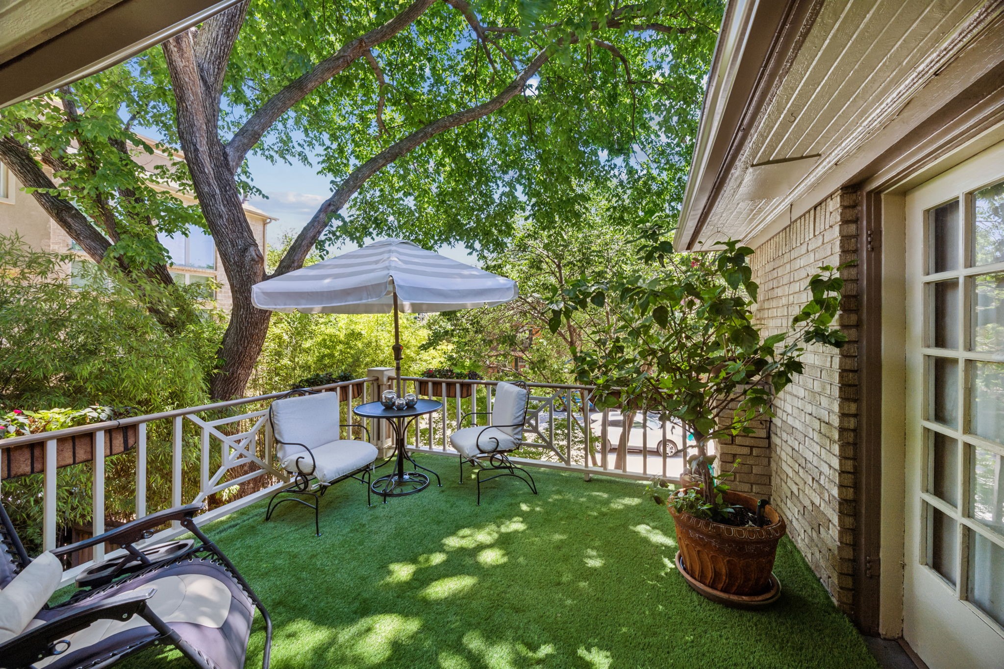 6329 Richmond Avenue Dallas TX 75214