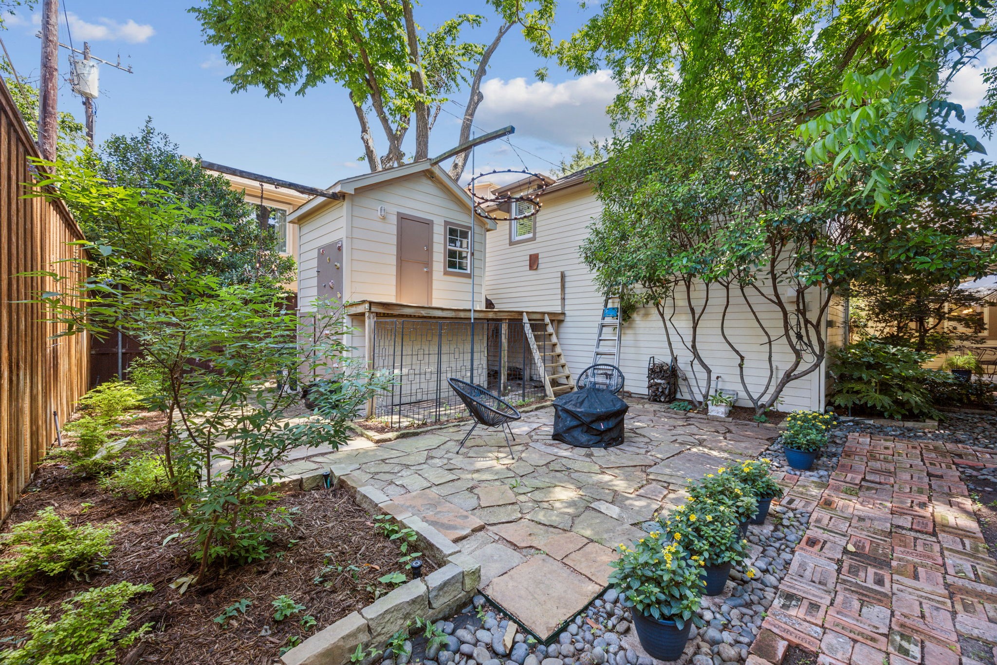 6329 Richmond Avenue Dallas TX 75214