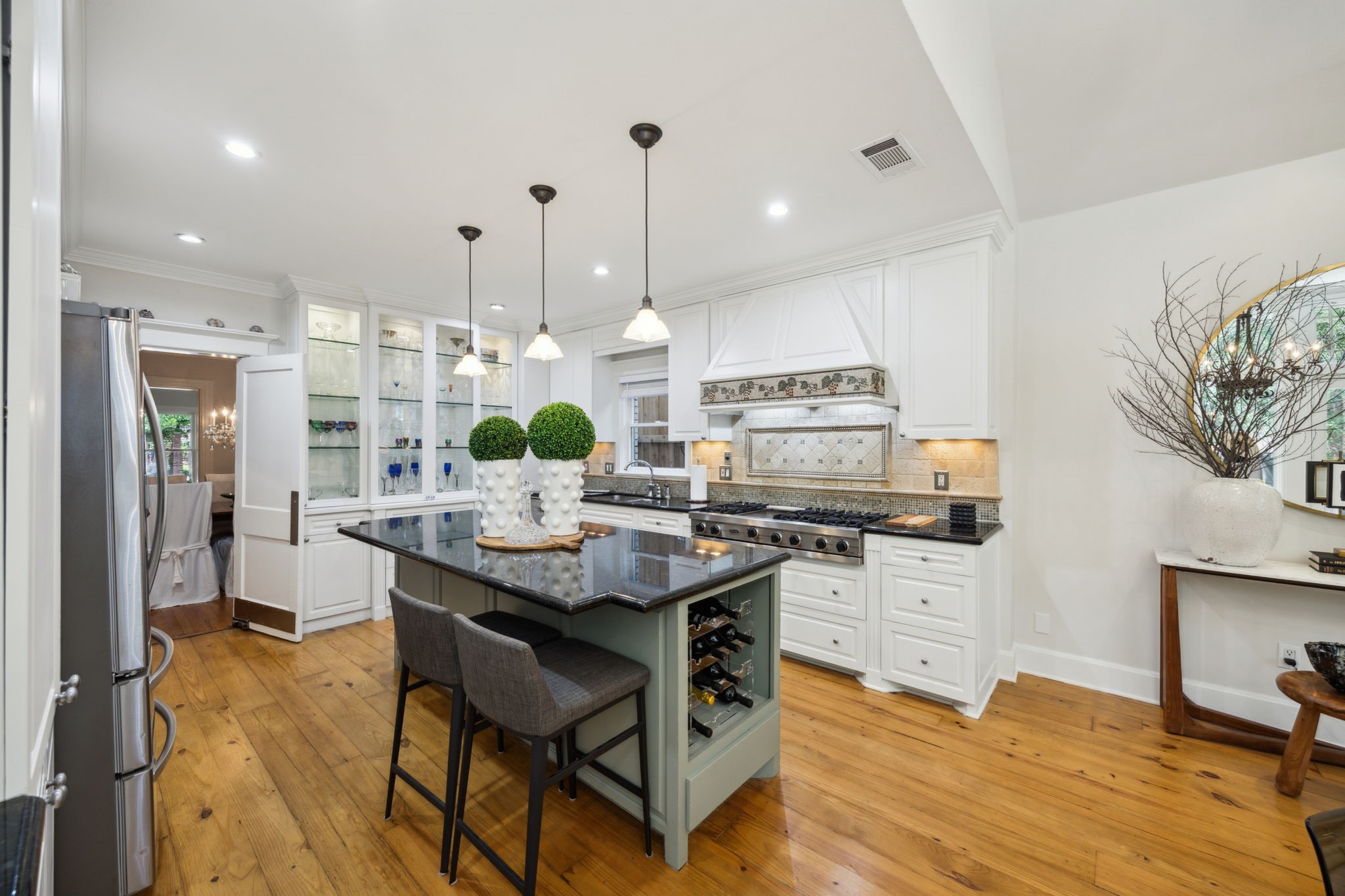 6329 Richmond Avenue Dallas TX 75214