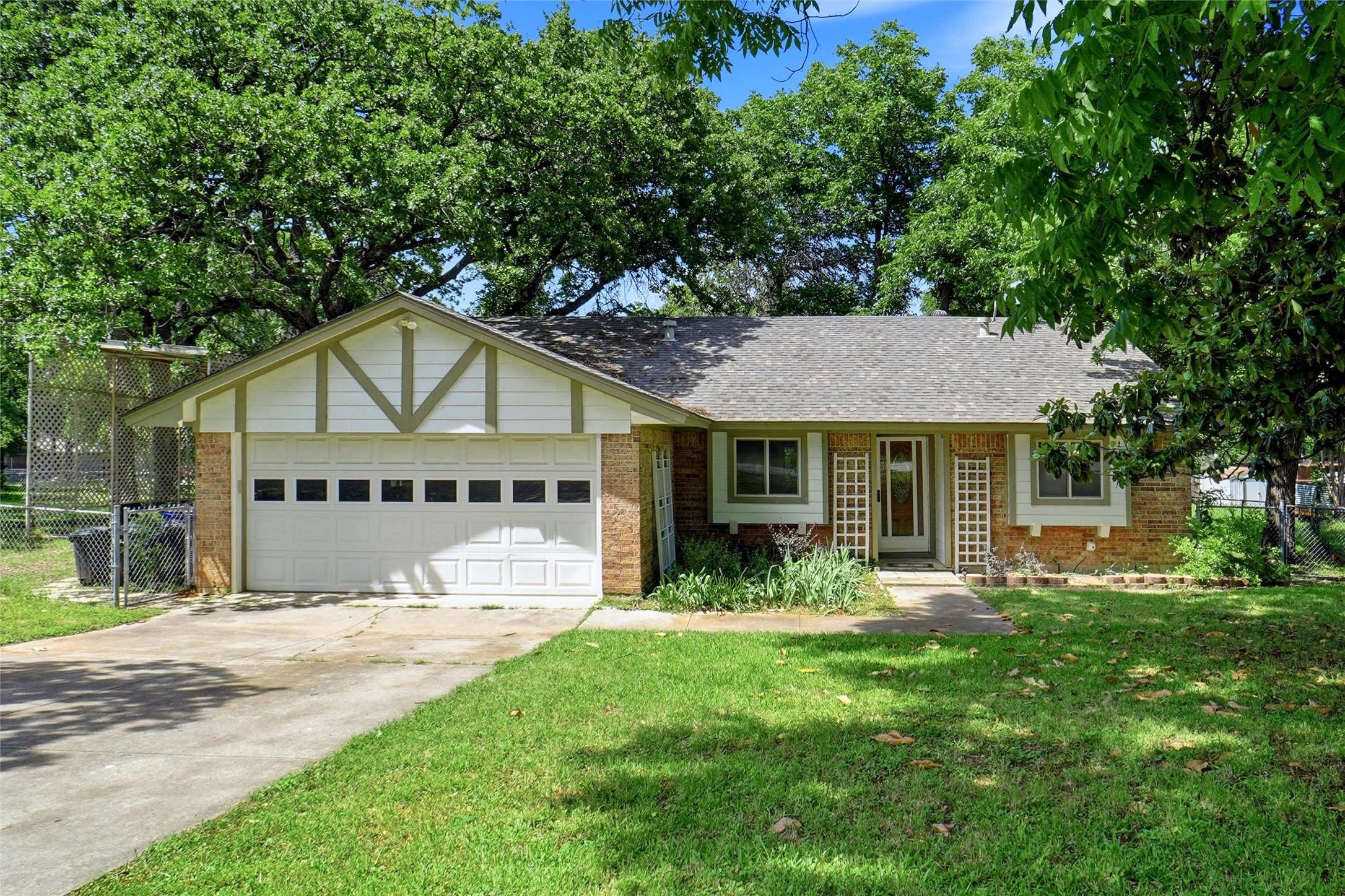 1017 Jarvis Lane Azle TX 76020