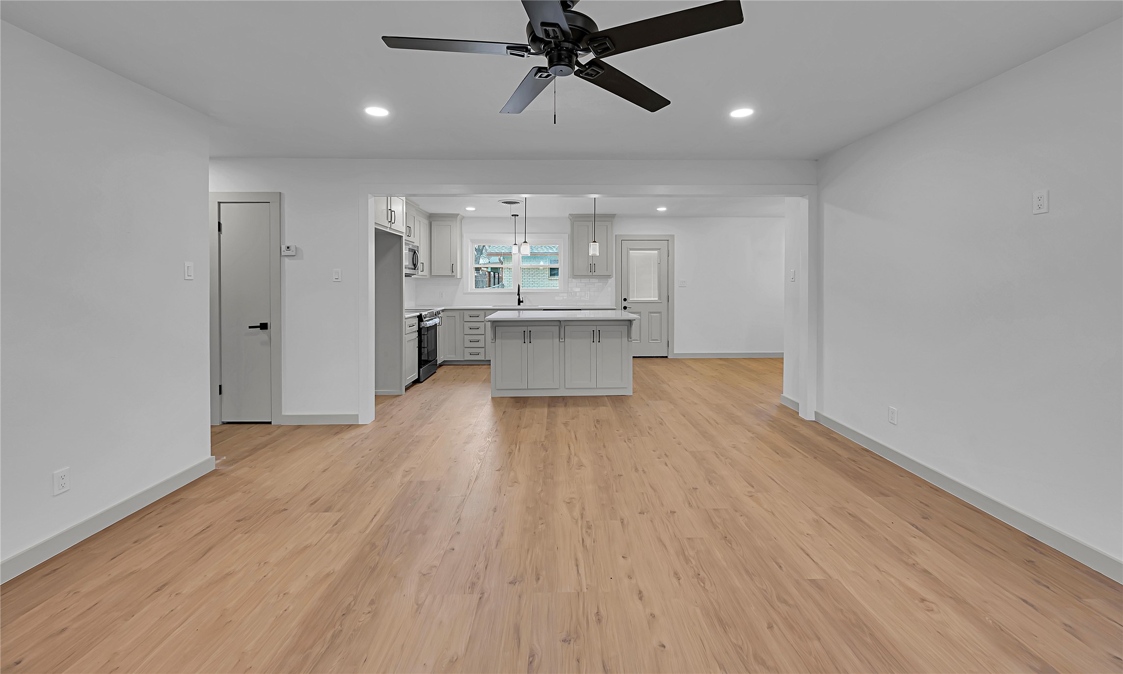 214 N Avenue P Clifton TX 76634