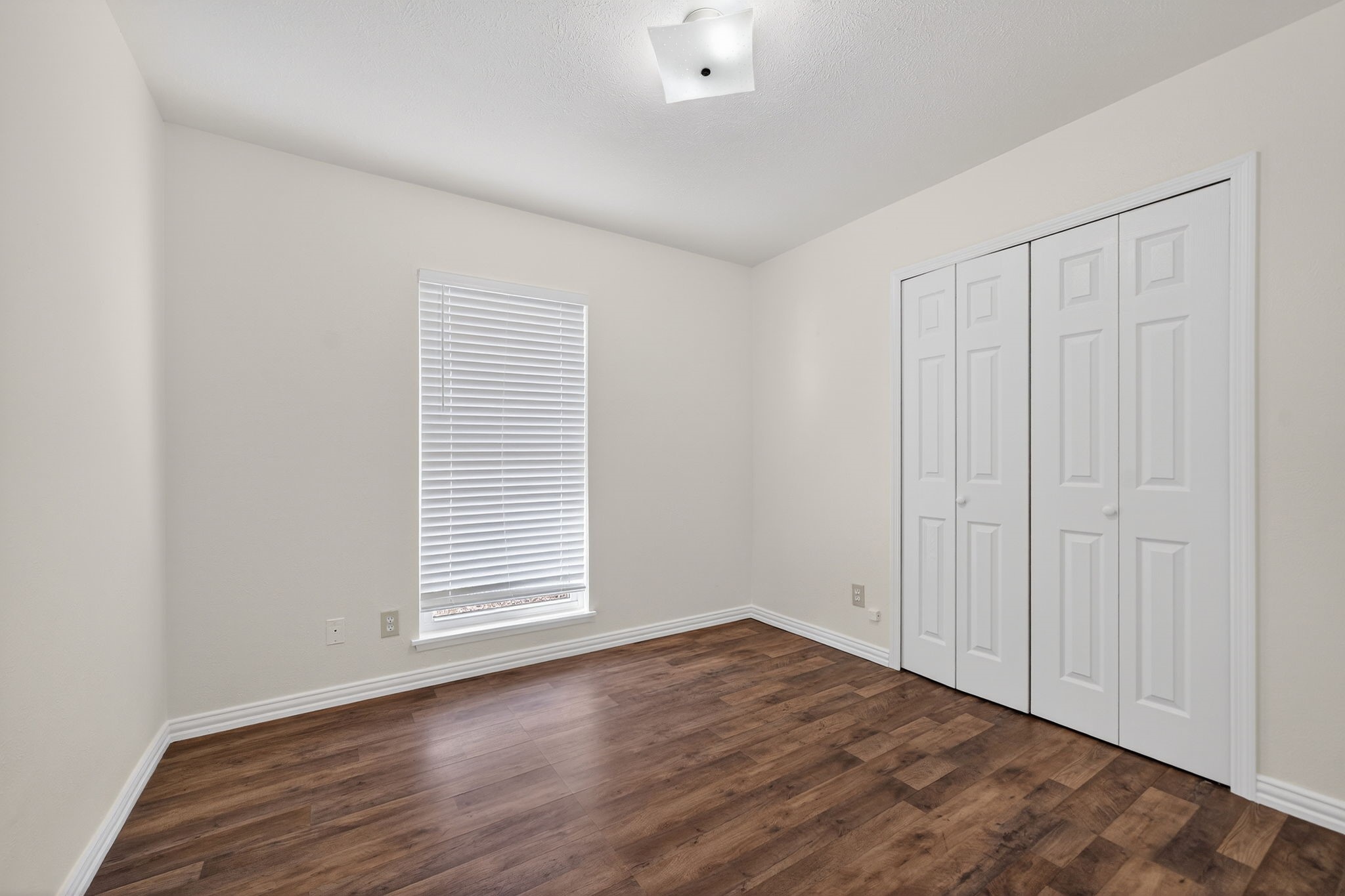 1918 Lamont Drive Garland TX 75040