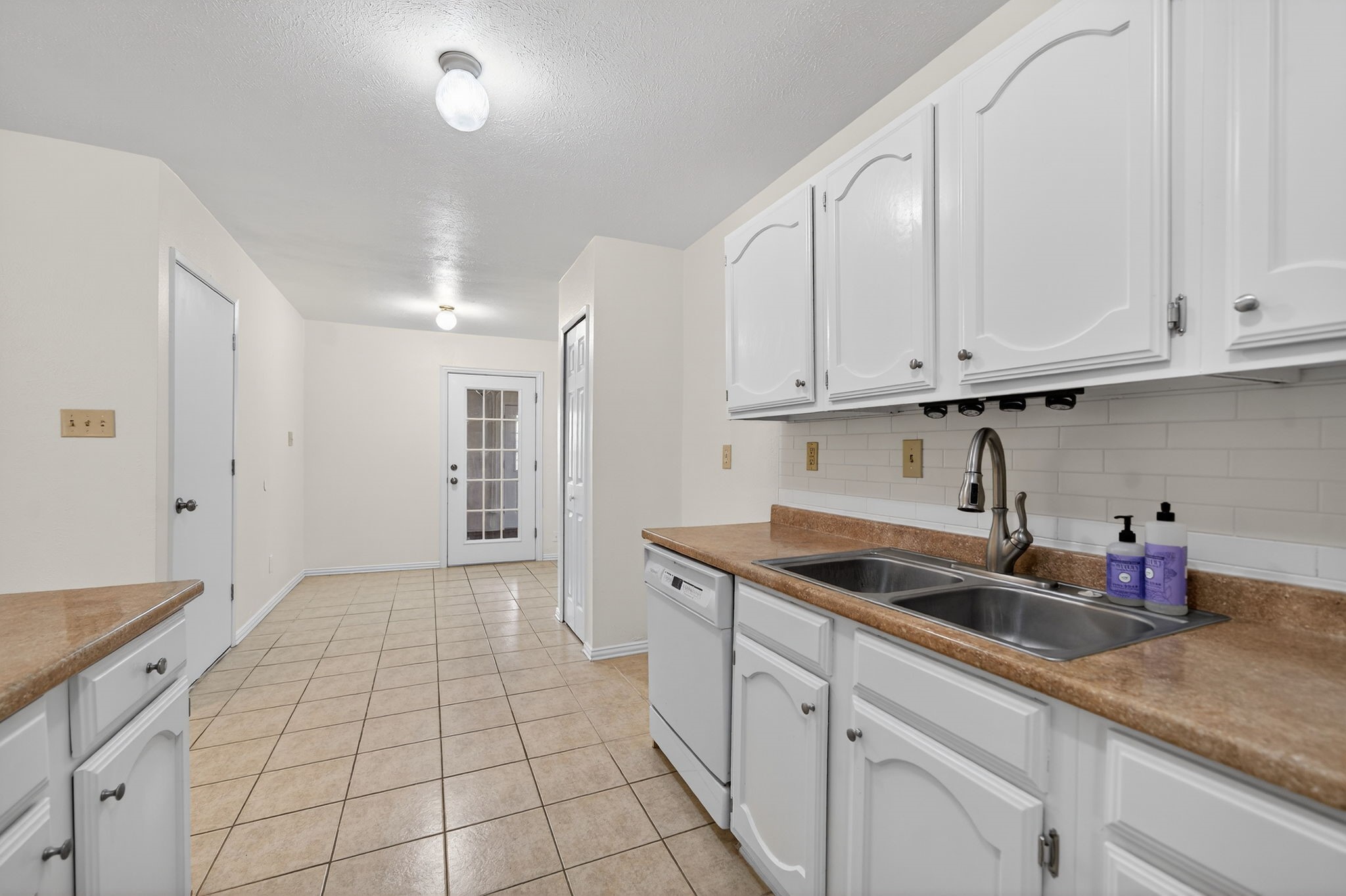 1918 Lamont Drive Garland TX 75040