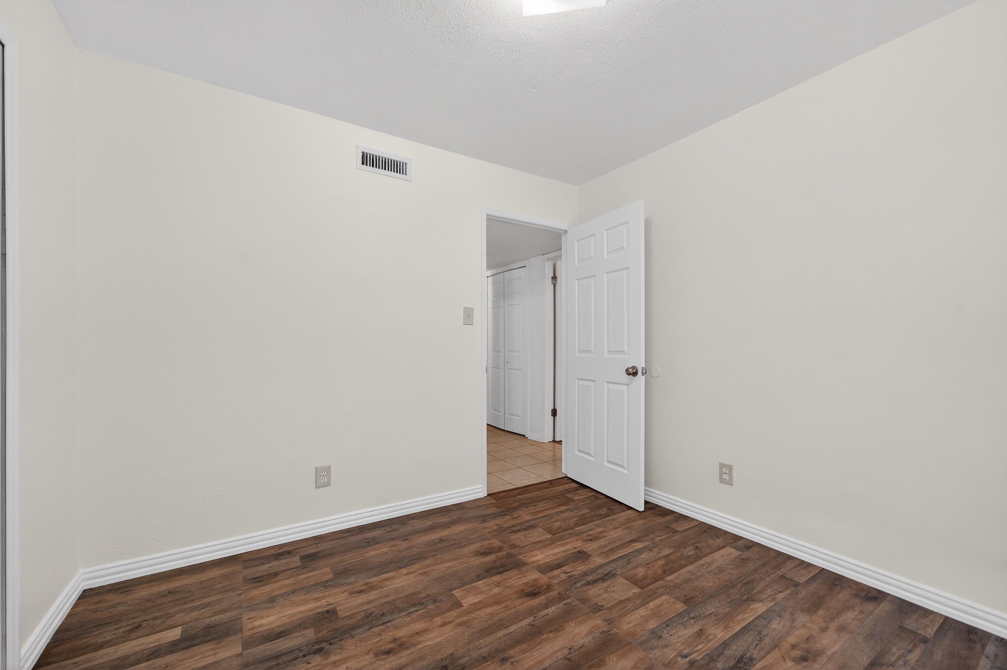 1918 Lamont Drive Garland TX 75040