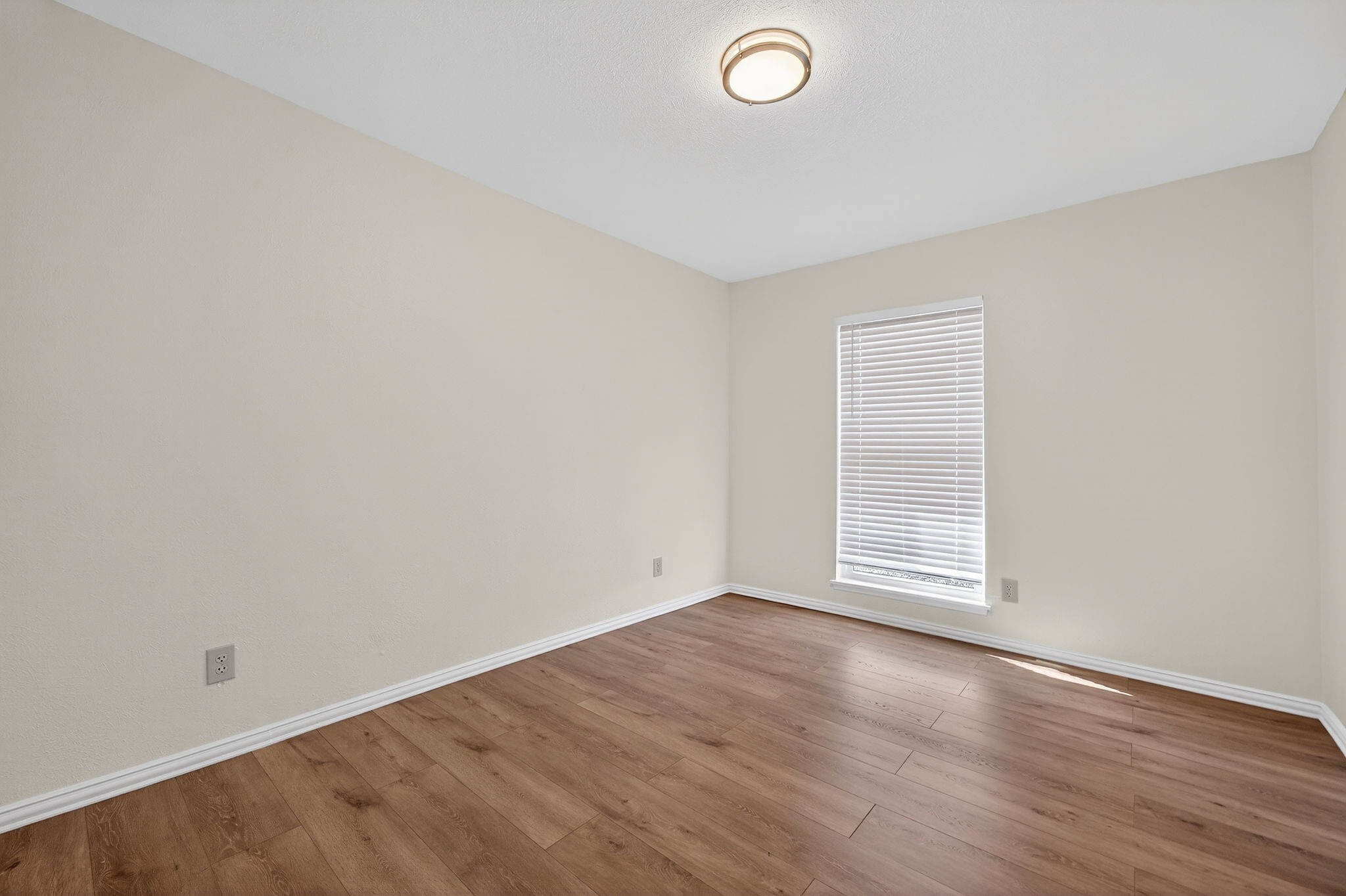 1918 Lamont Drive Garland TX 75040