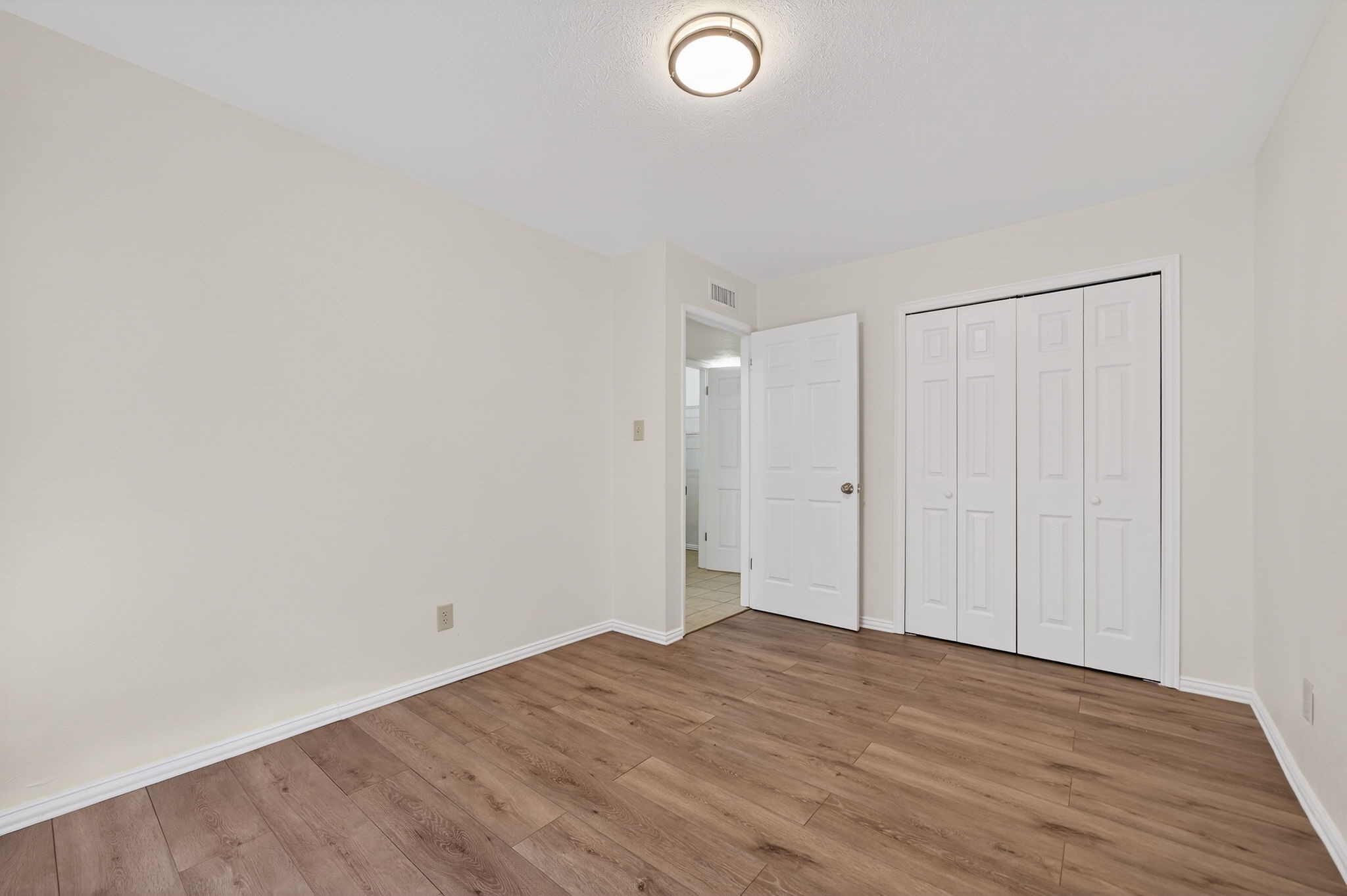 1918 Lamont Drive Garland TX 75040