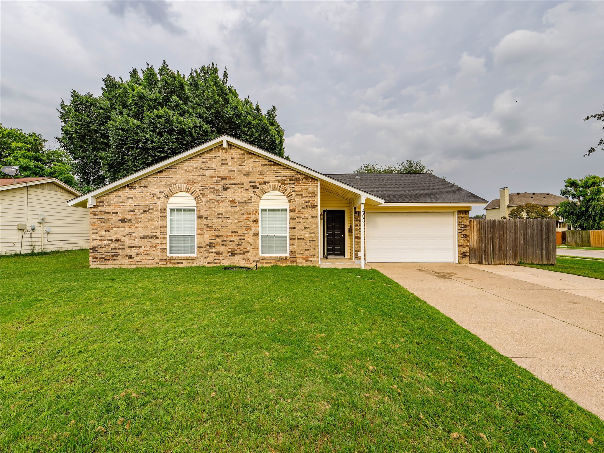 2036 Pearl Lane Irving TX 75060