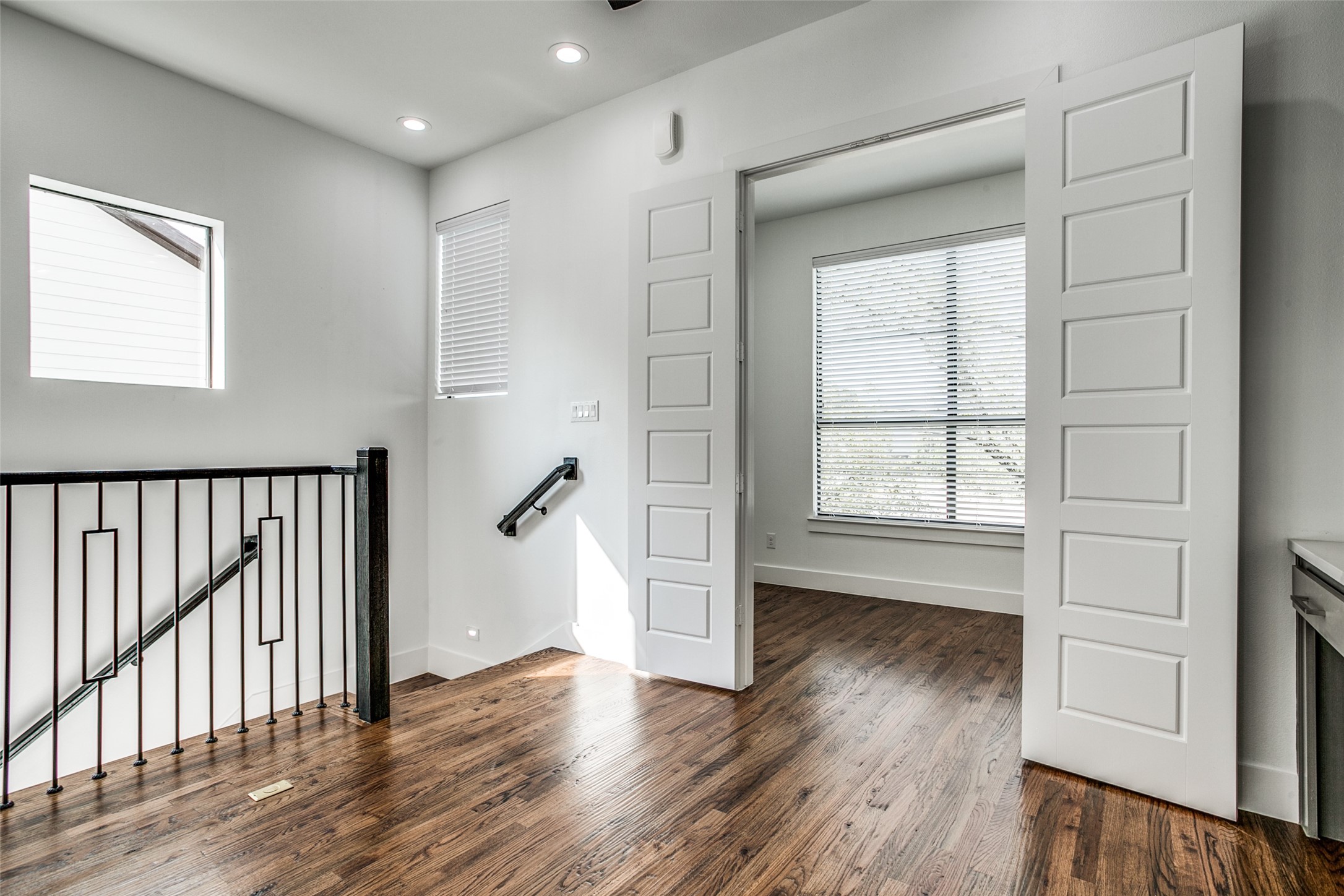 2042 Bickers Street Dallas TX 75212
