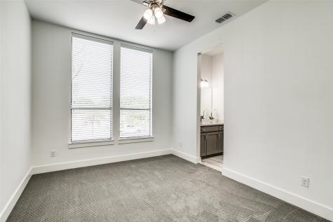 2042 Bickers Street Dallas TX 75212