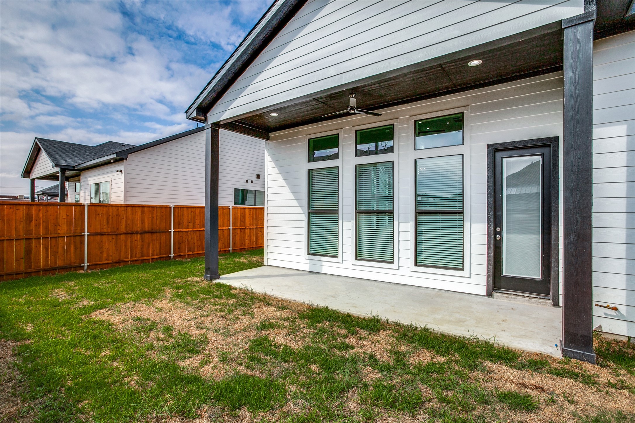 2042 Bickers Street Dallas TX 75212