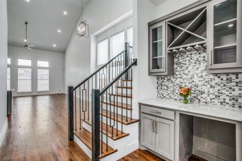 2042 Bickers Street Dallas TX 75212