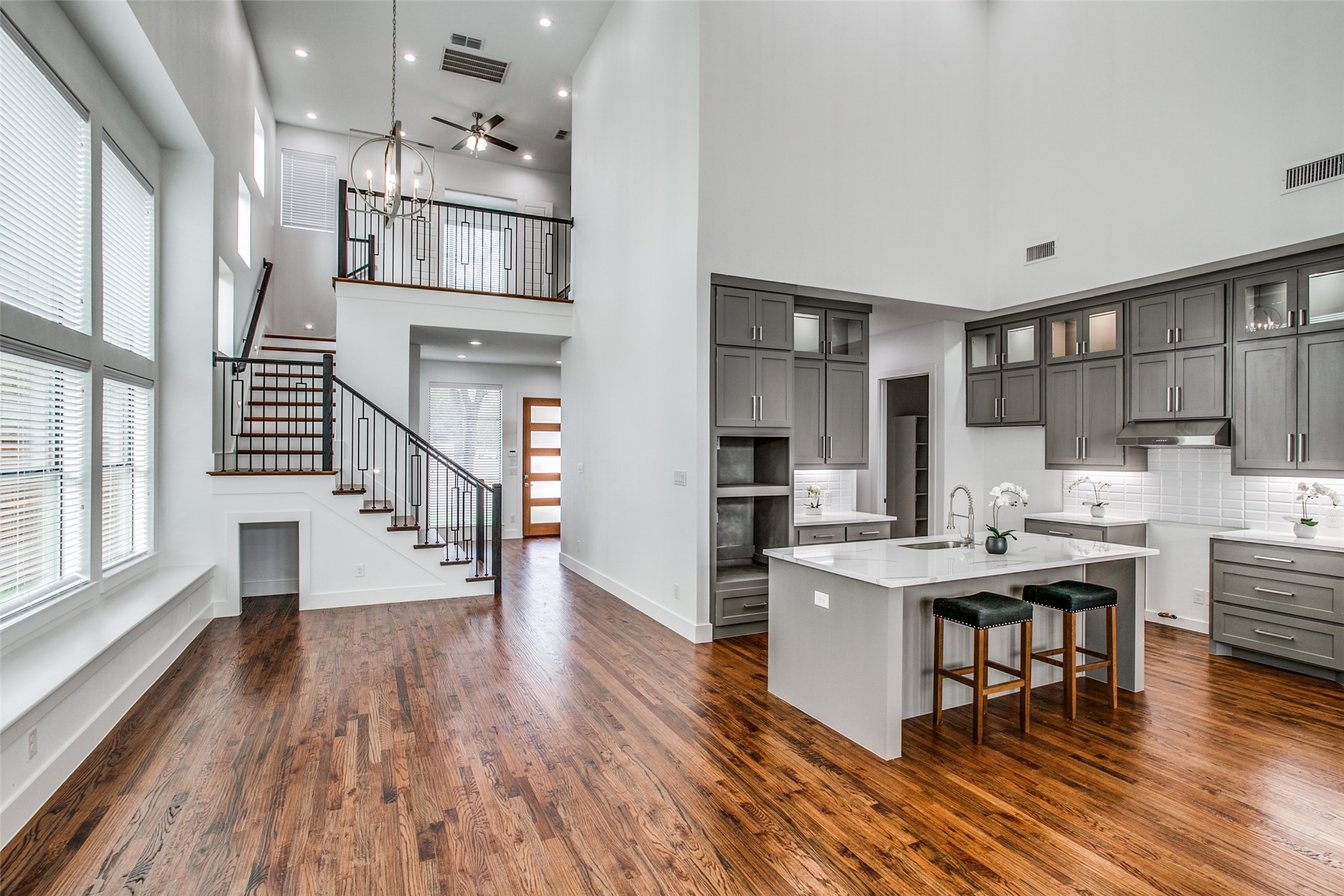 2042 Bickers Street Dallas TX 75212