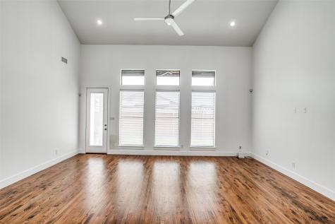 2042 Bickers Street Dallas TX 75212