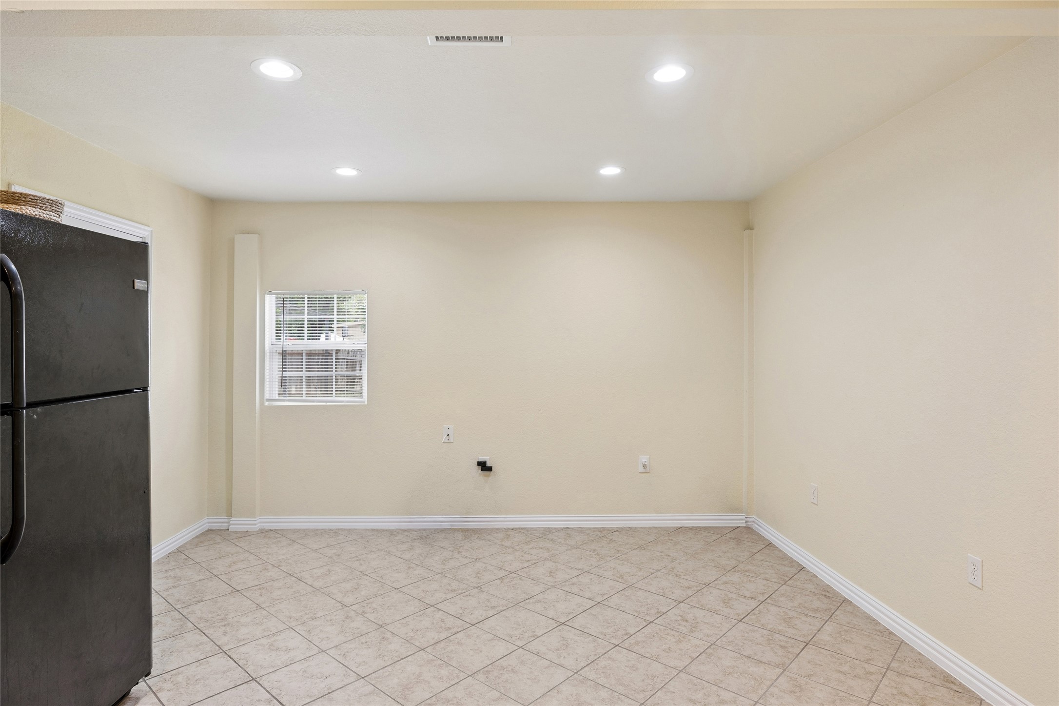 1042 SW 3rd Street Grand Prairie TX 75051