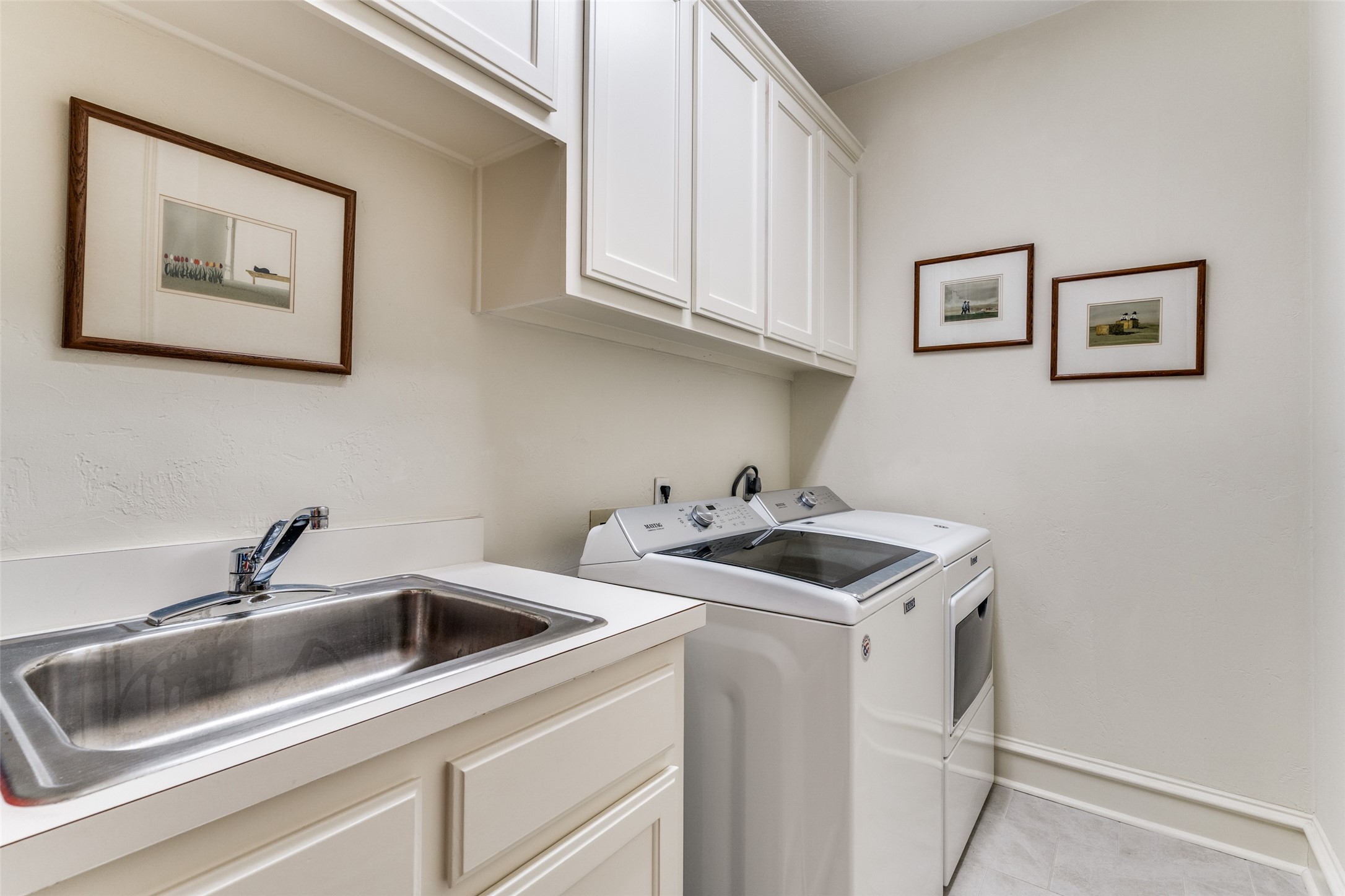 4 Glenmeadow Court Dallas TX 75225
