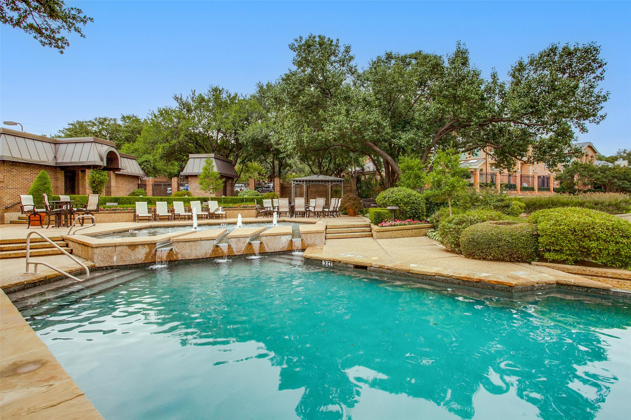 4 Glenmeadow Court Dallas TX 75225