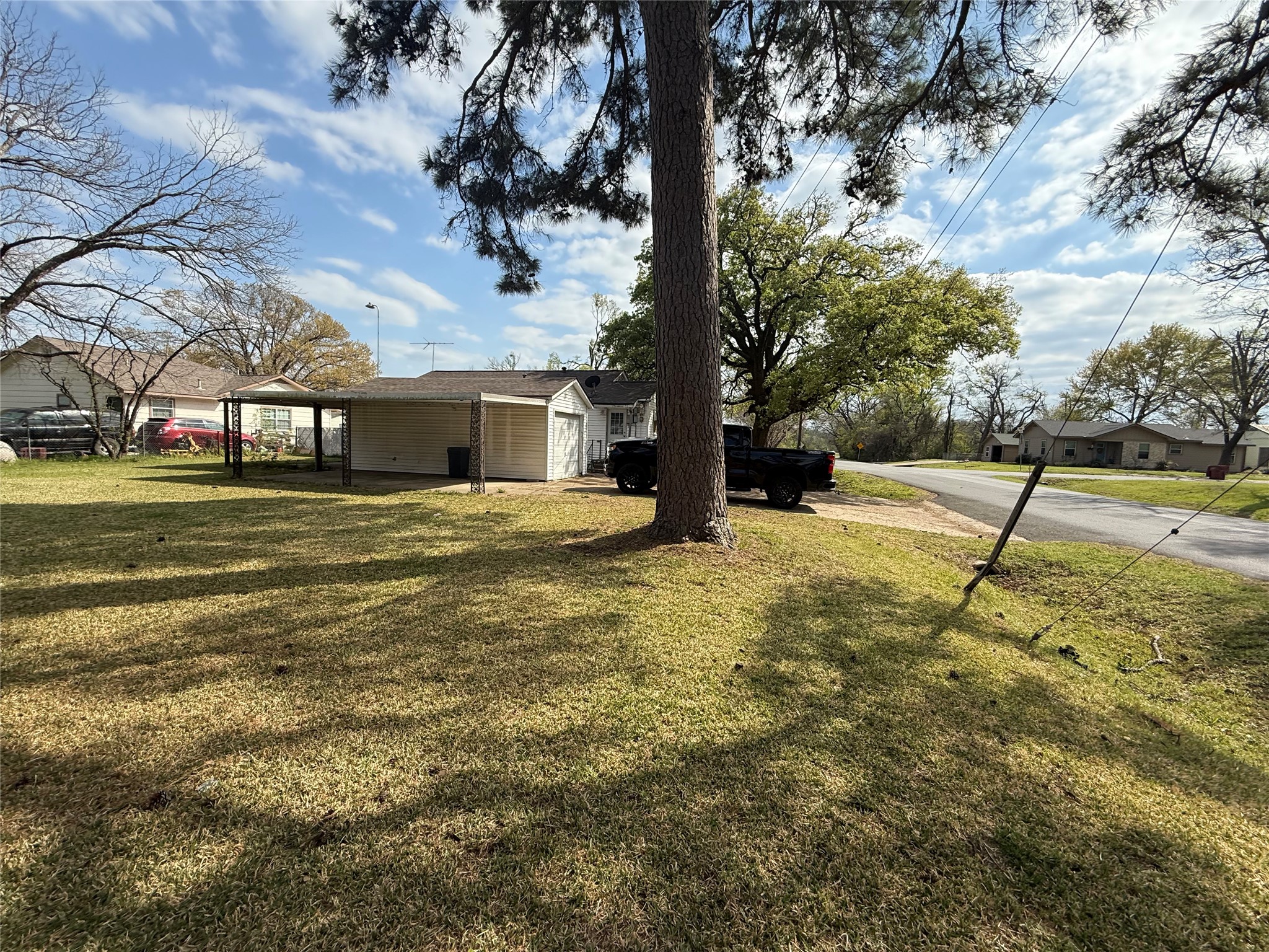 301 Boyd Loop Bonham TX 75418