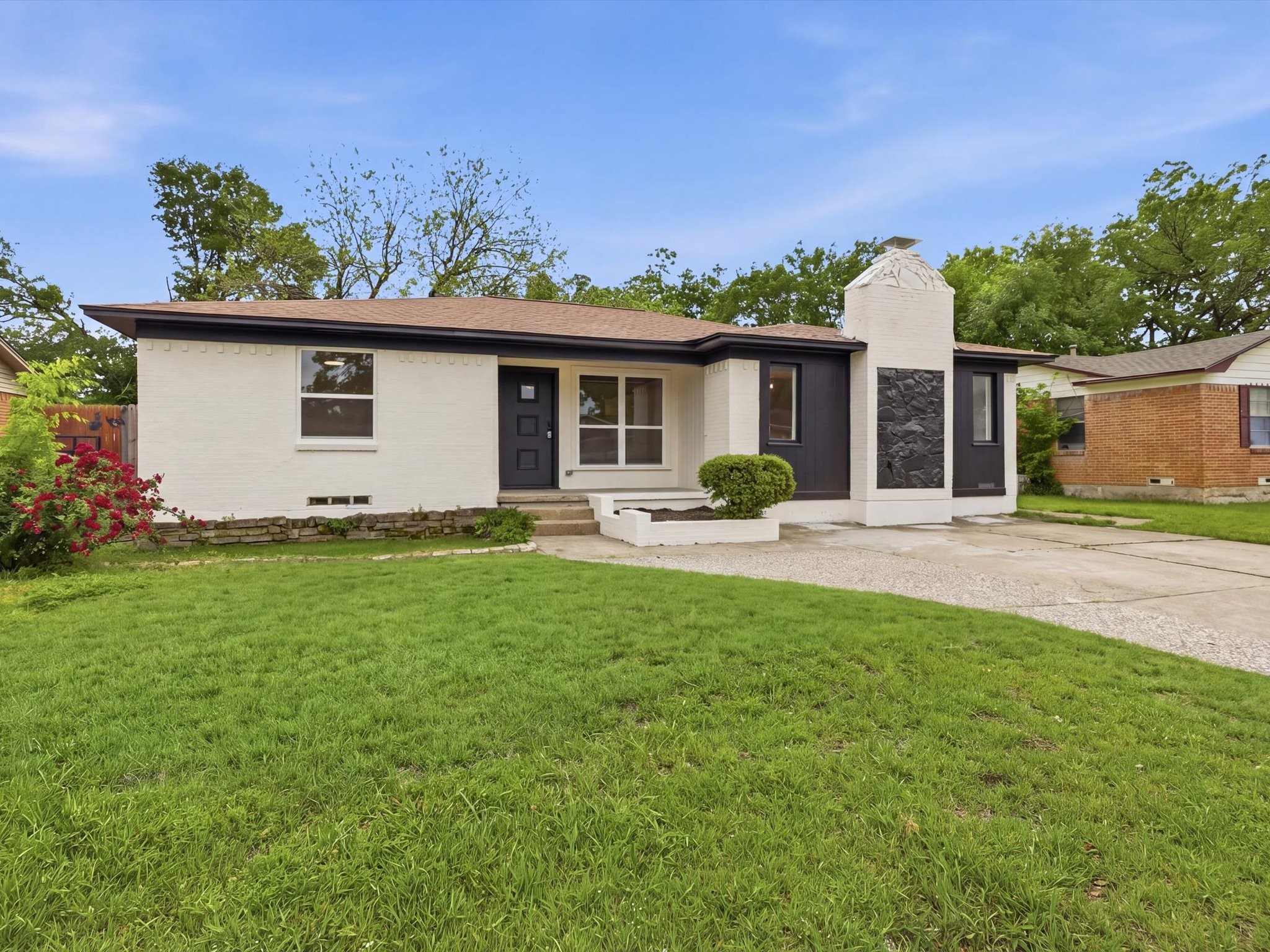 1112 Noble Avenue Carrollton TX 75006