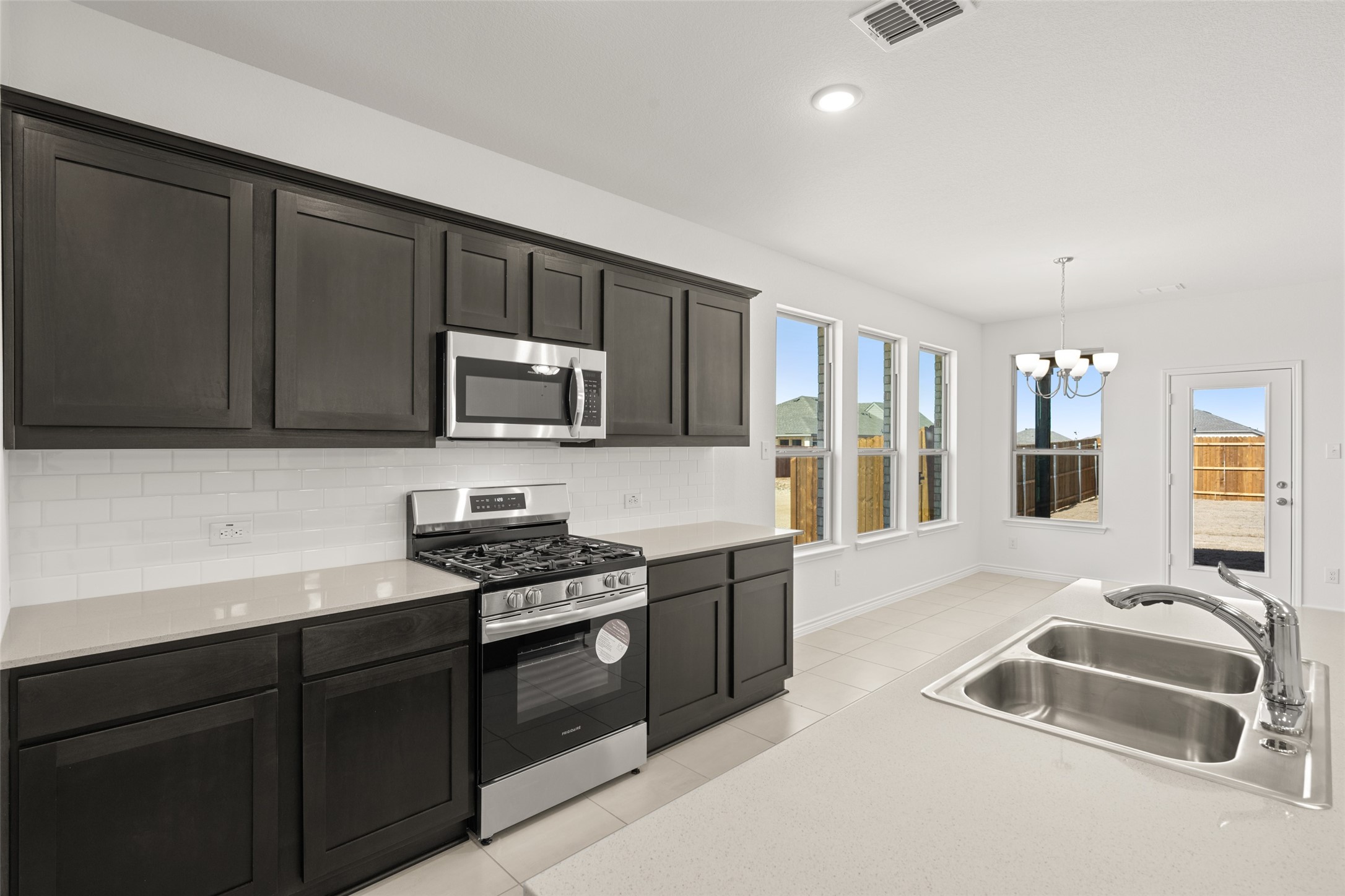 1904 Cheyenne Drive Cleburne TX 76033