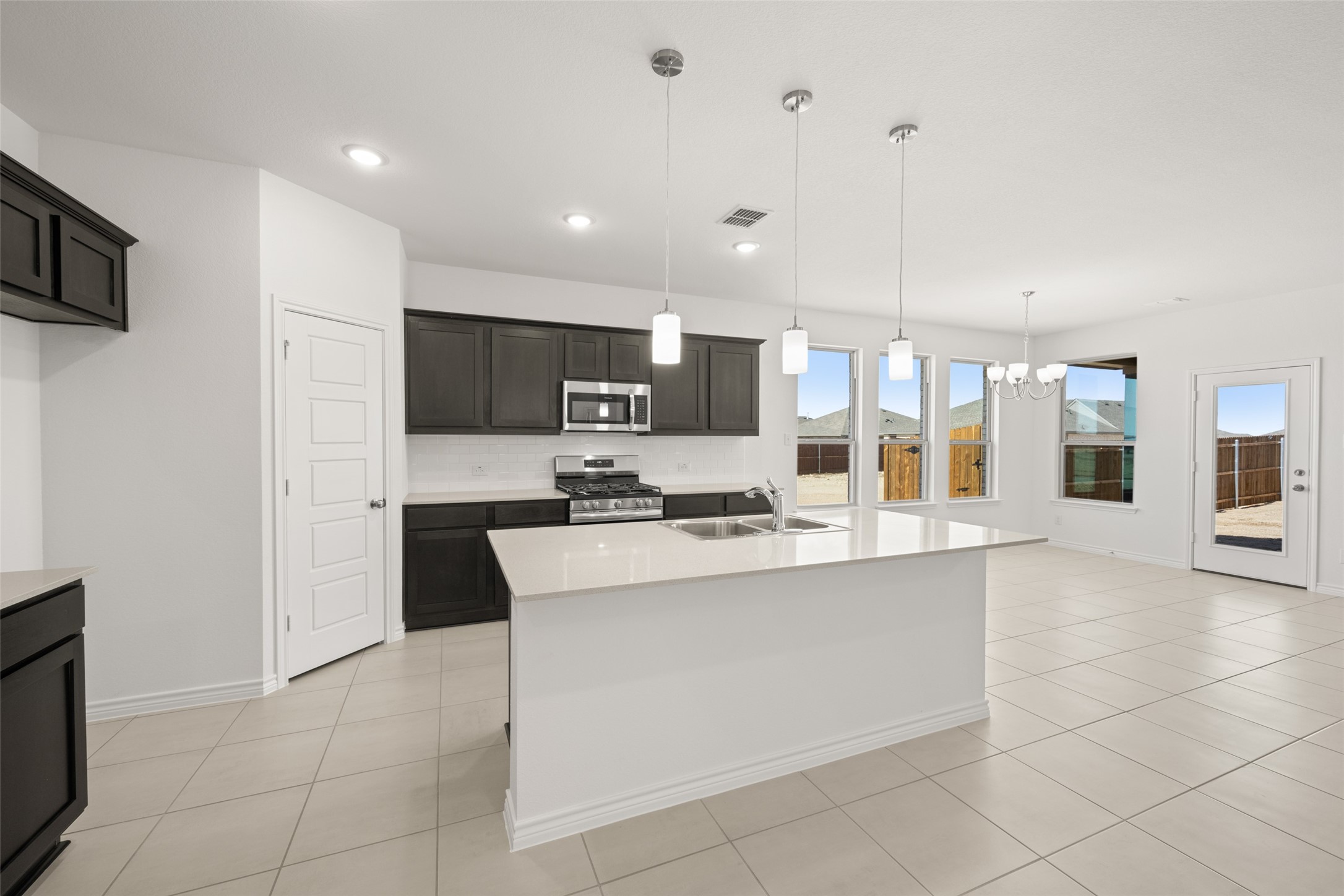 1904 Cheyenne Drive Cleburne TX 76033