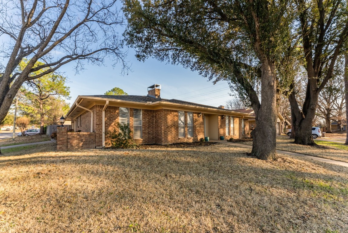 2001 Stefani Court Arlington TX 76013