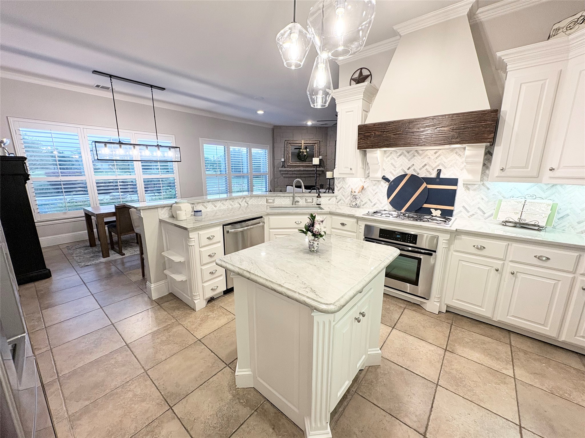 1 Kensington Drive Heath TX 75032
