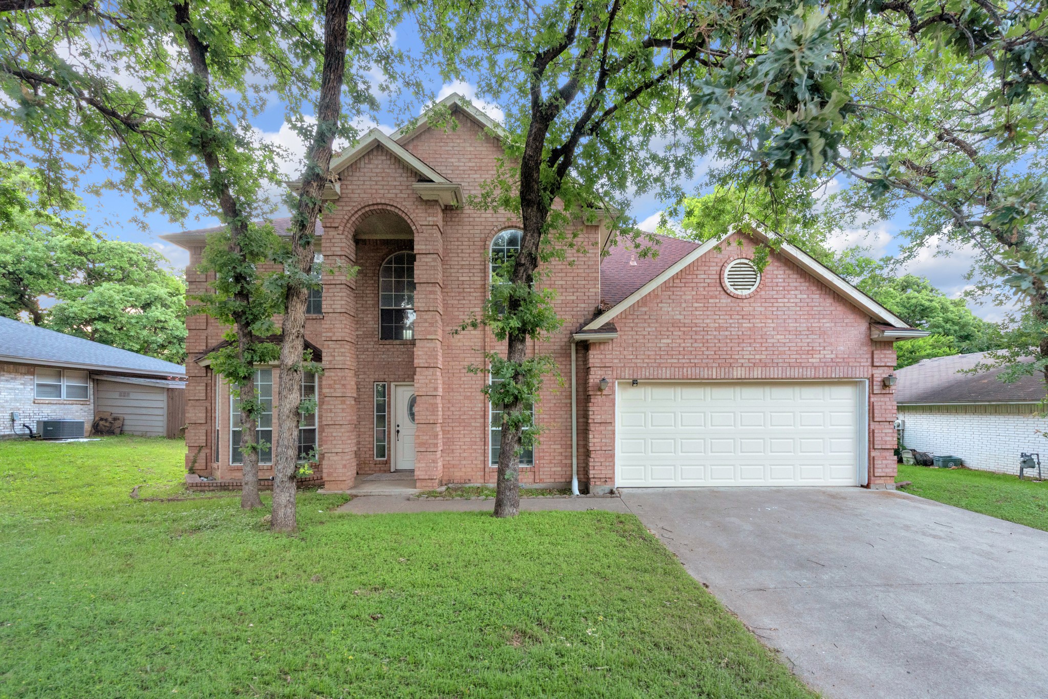2119 Twin Elms Drive Arlington TX 76012