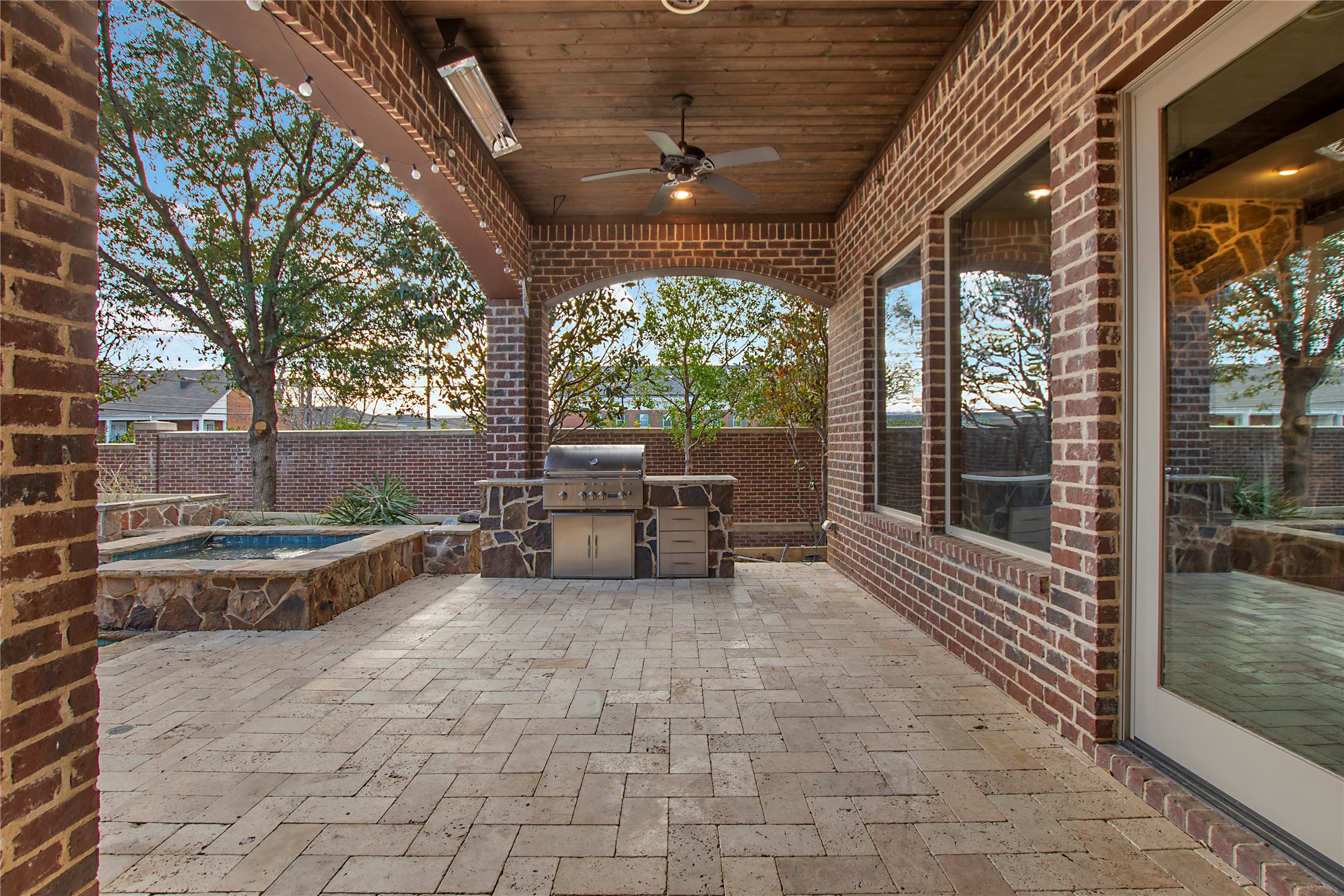 2945 Dyer Street University Park TX 75205