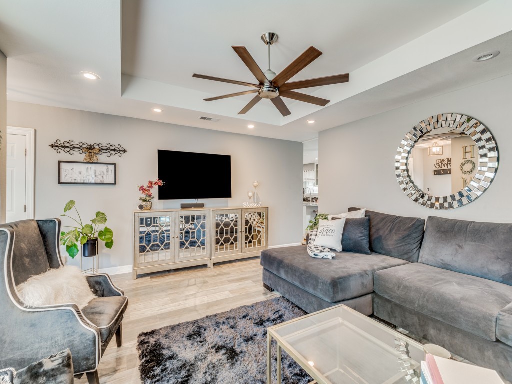 1909 Myrtlewood Drive Dallas TX 75232
