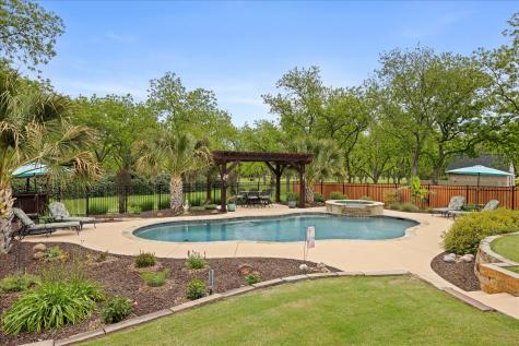 7404 Fox Fire Court Granbury TX 76049