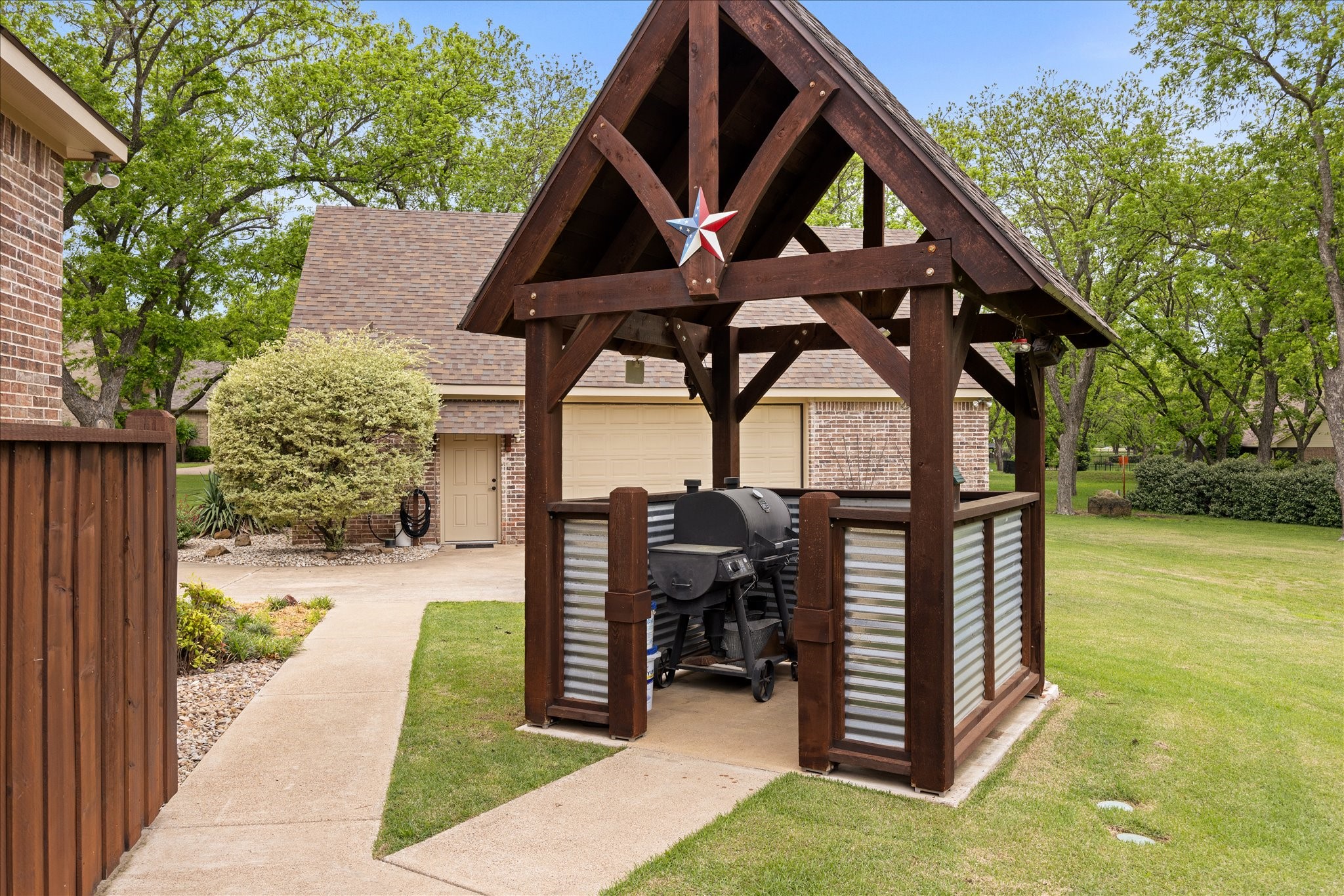 7404 Fox Fire Court Granbury TX 76049