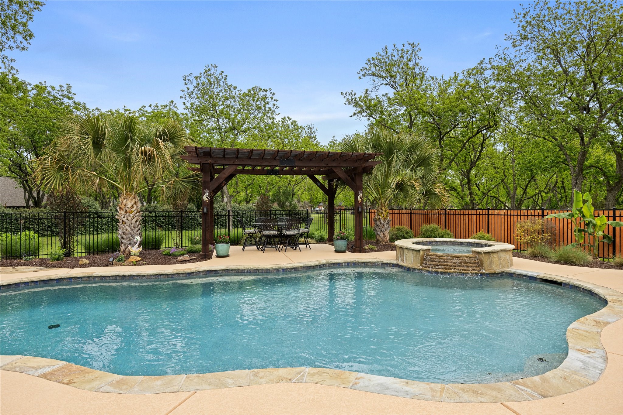 7404 Fox Fire Court Granbury TX 76049