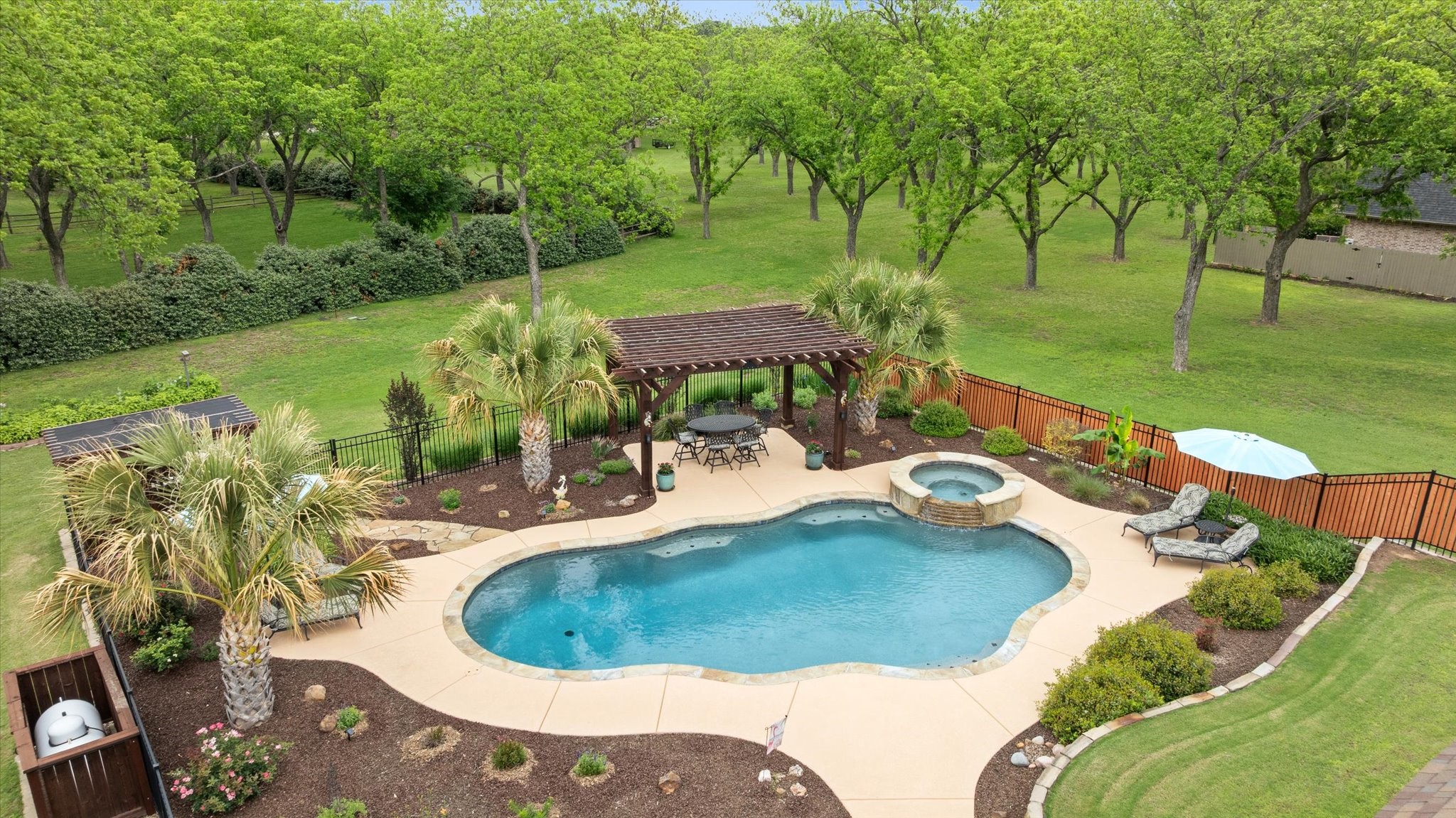 7404 Fox Fire Court Granbury TX 76049