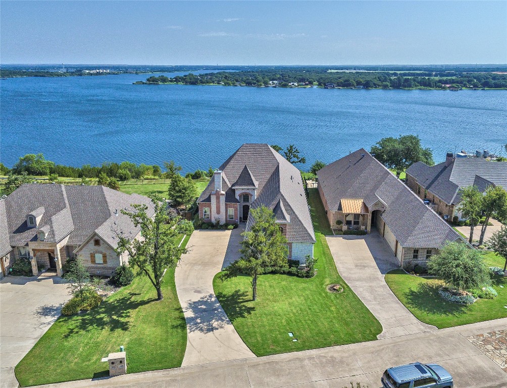 7006 Lake Village Court Granbury TX 76048