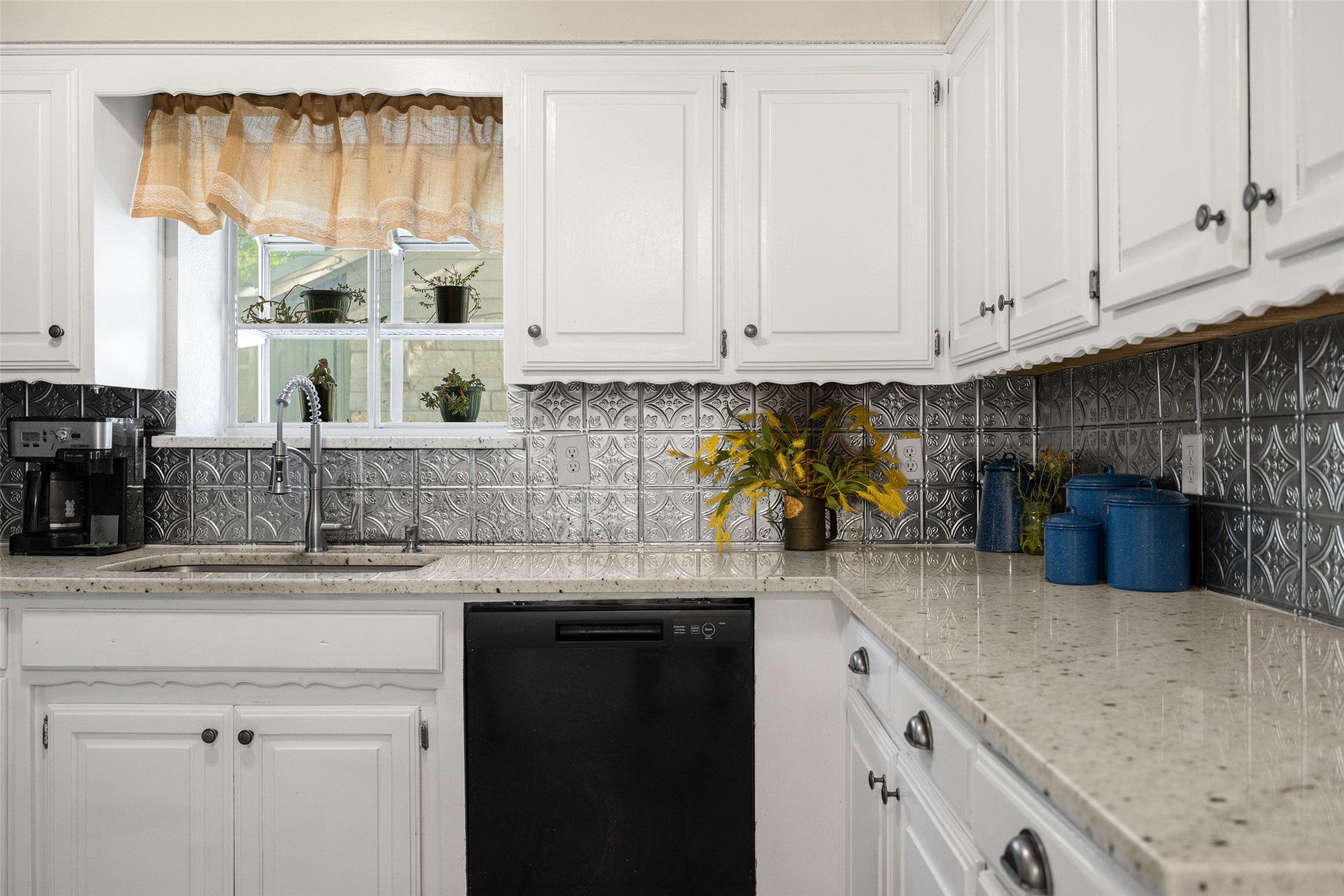 208 Rolling Hills Lane Farmersville TX 75442