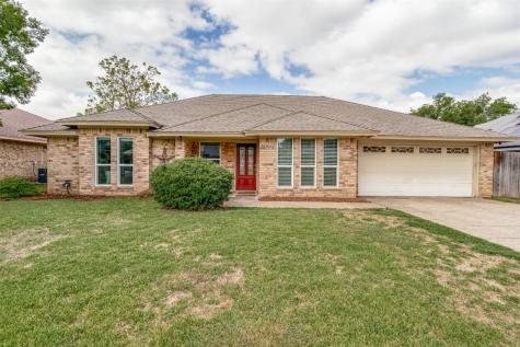 1303 Brookfield Lane Mansfield TX 76063